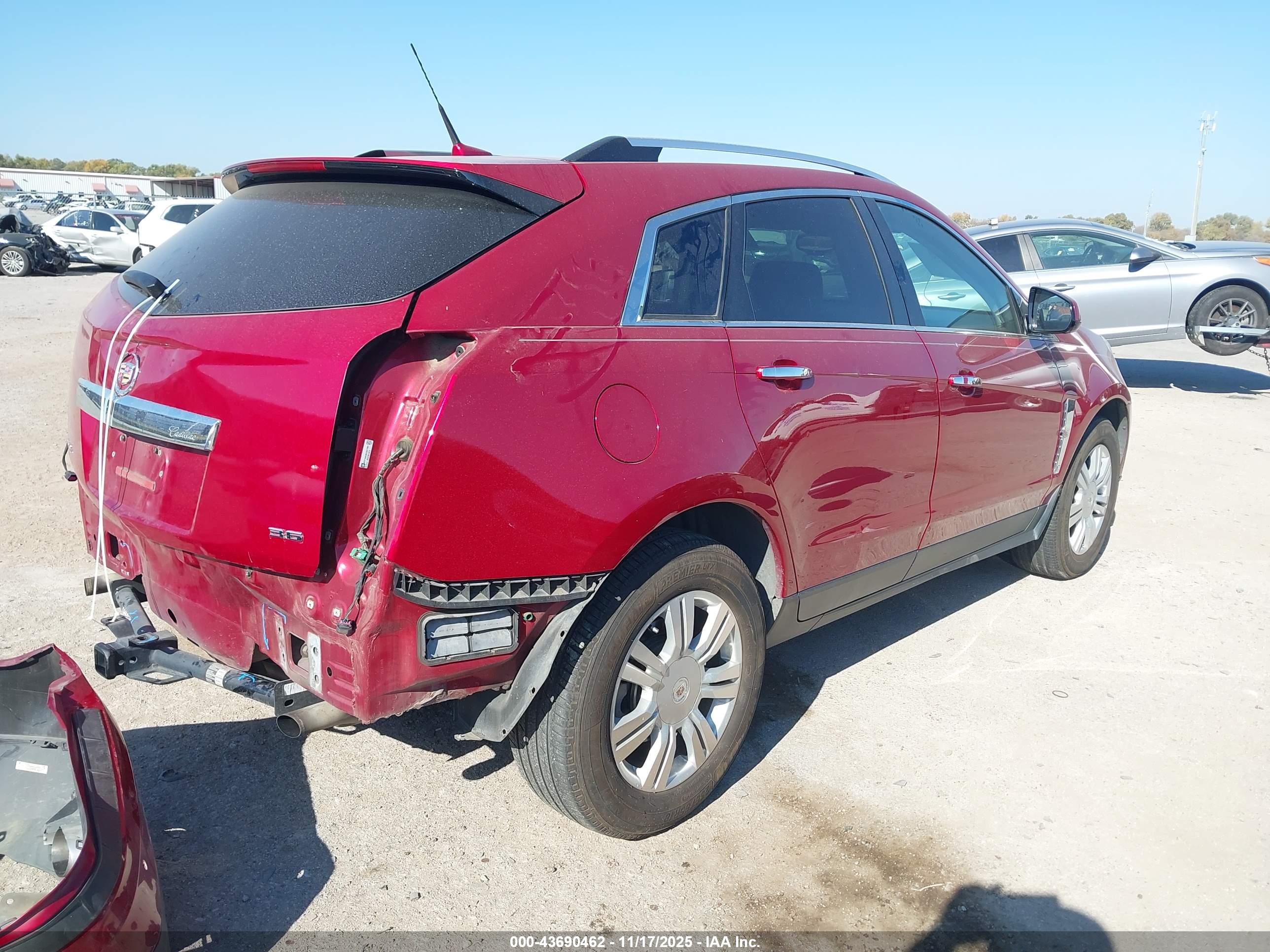 CADILLAC SRX image 4