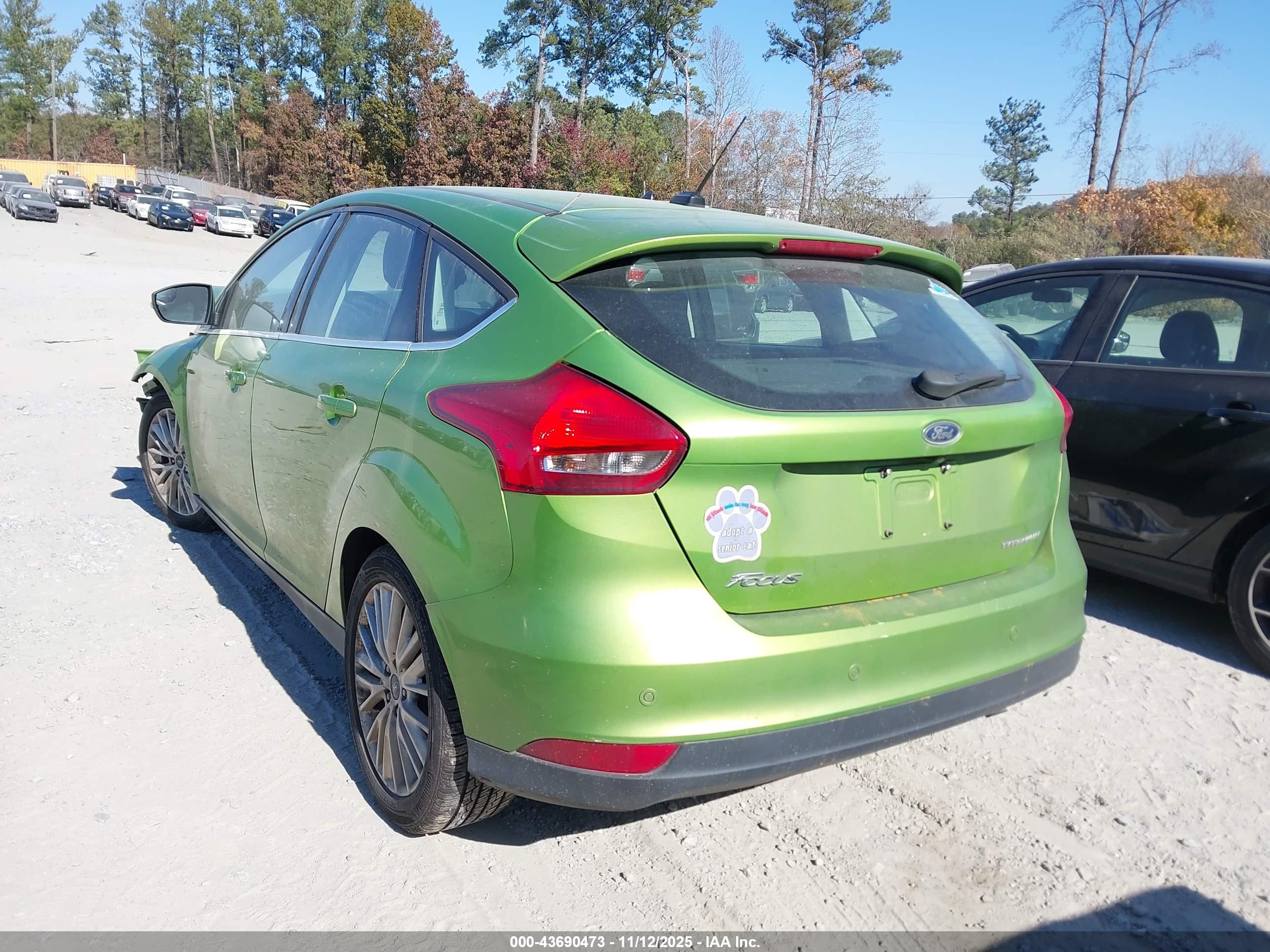 FORD FOCUS image 3