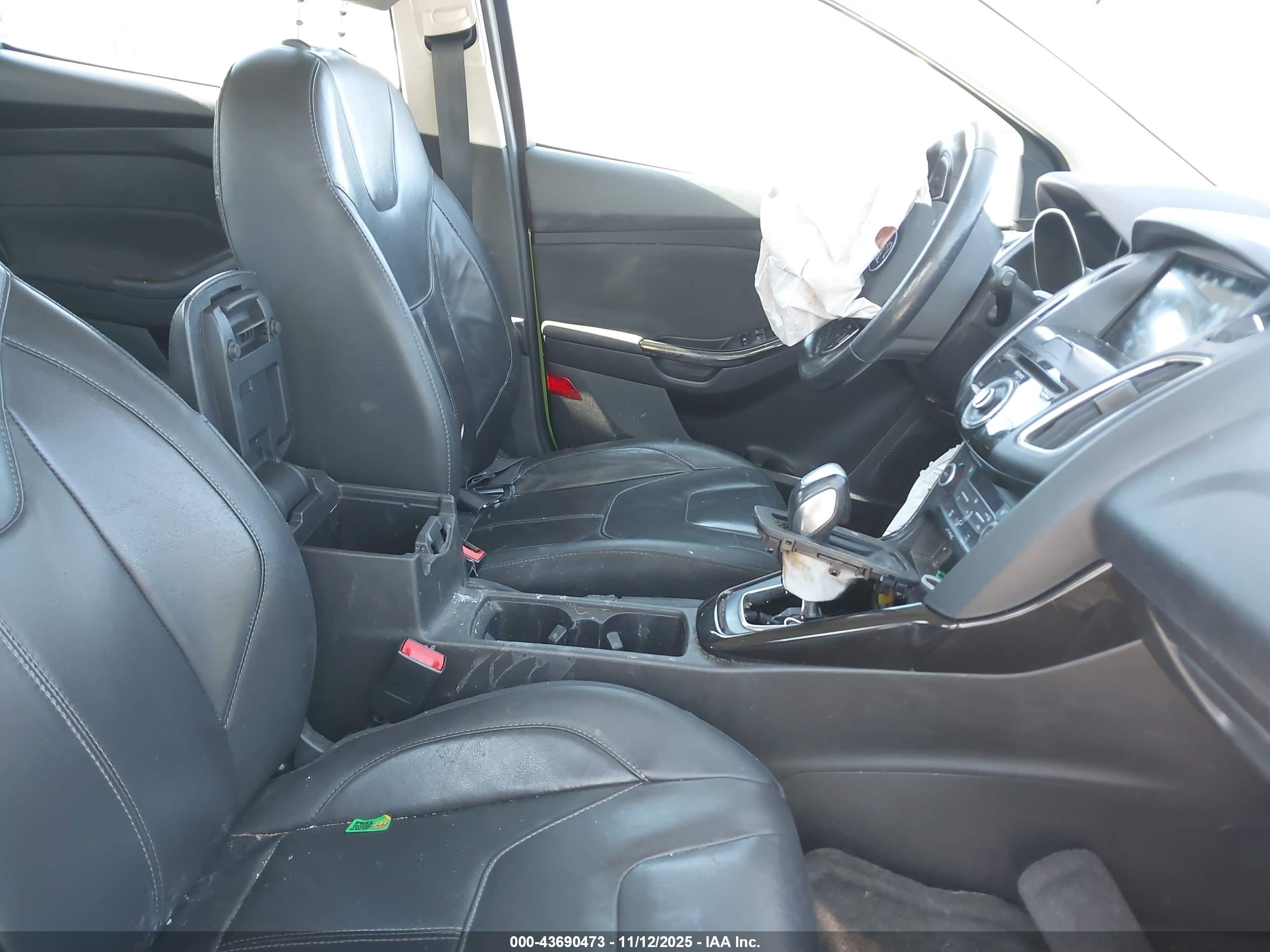 FORD FOCUS image 5