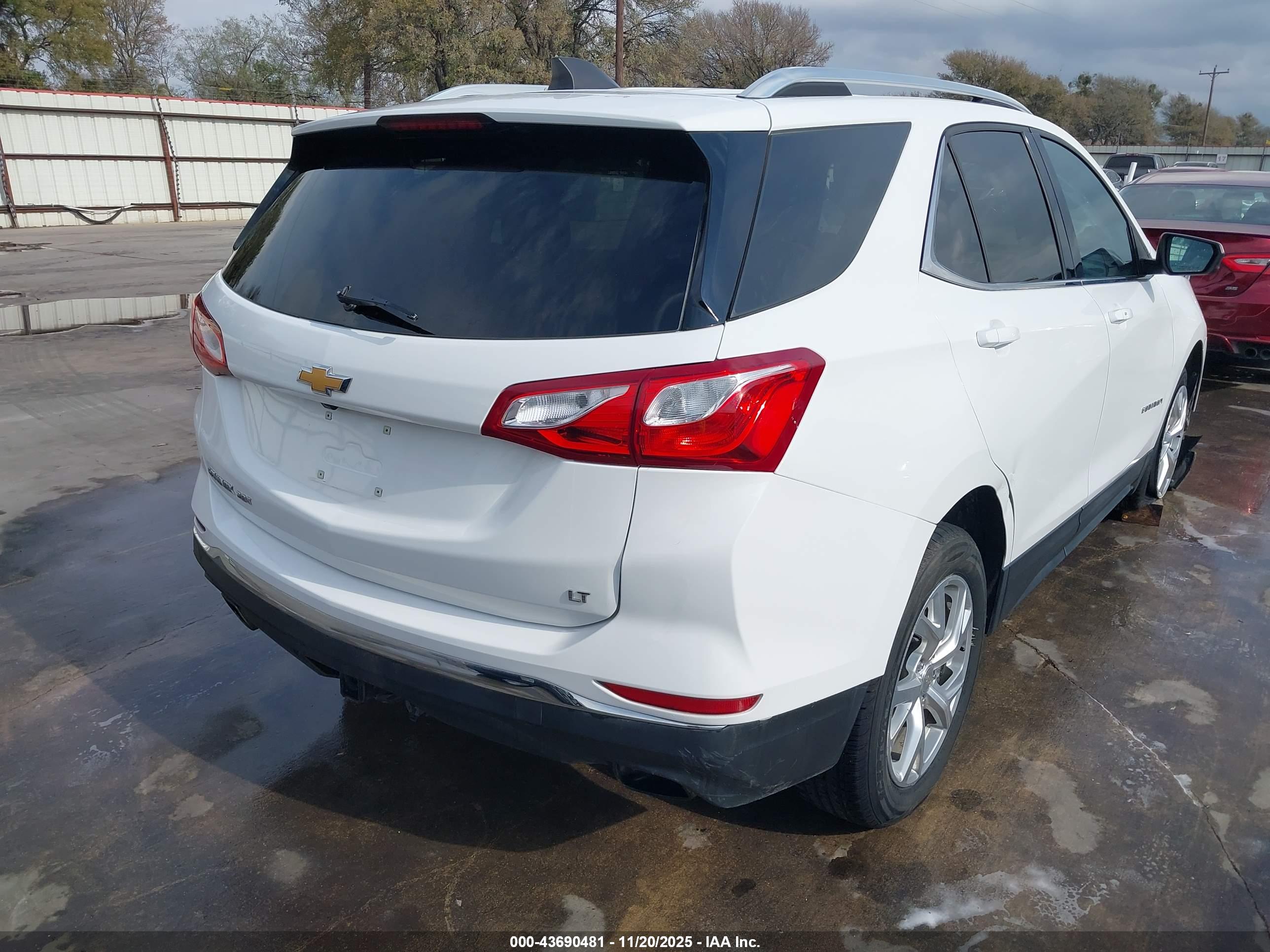 CHEVROLET EQUINOX image 4