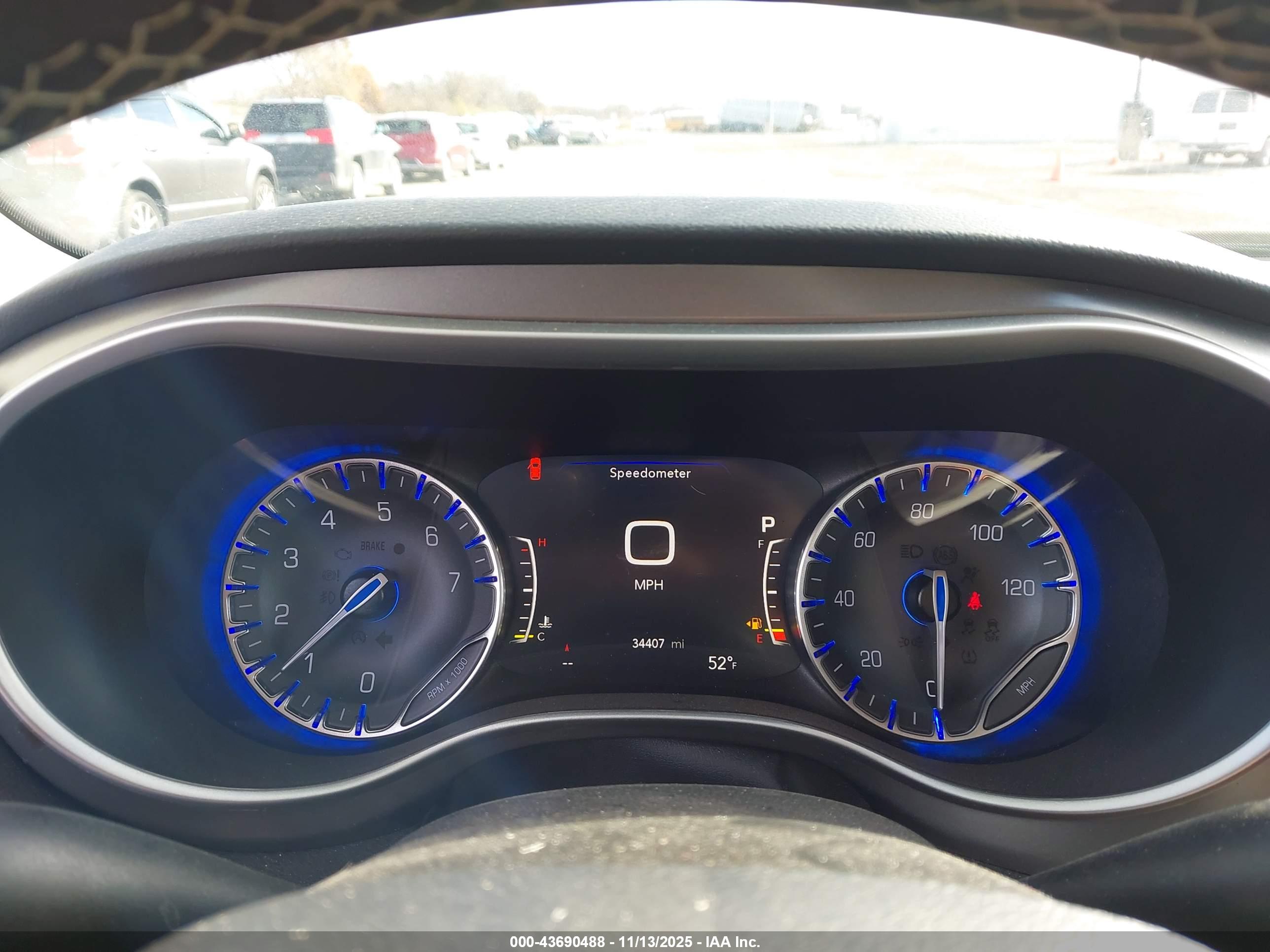 CHRYSLER PACIFICA image 7