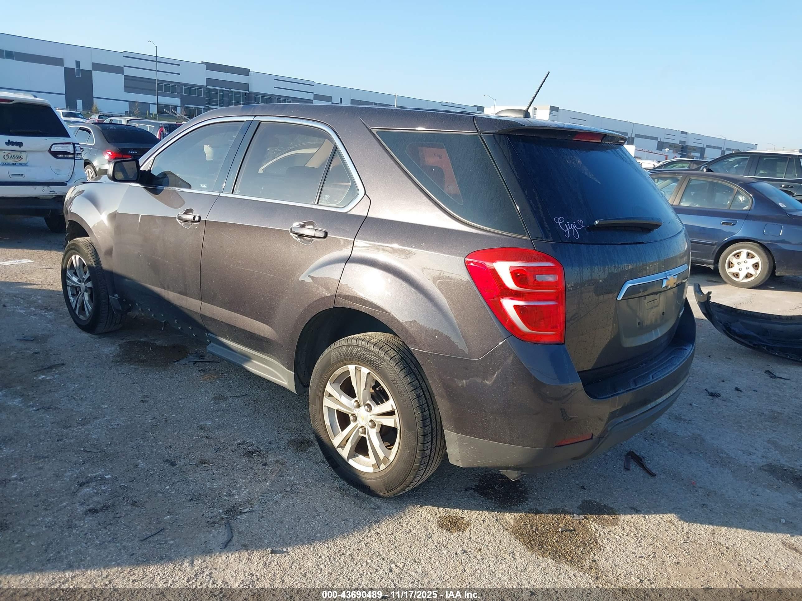 CHEVROLET EQUINOX image 3