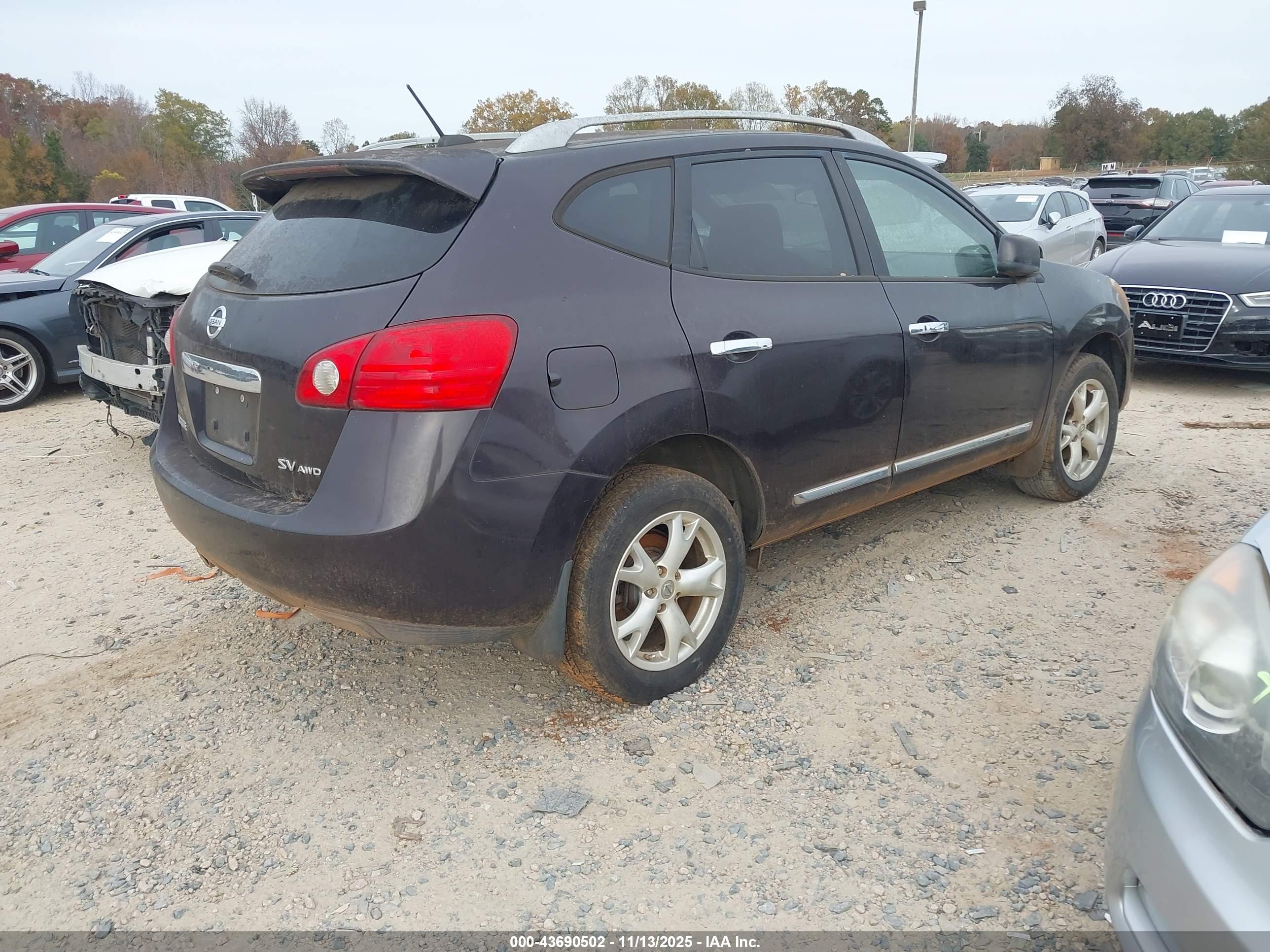 NISSAN ROGUE image 4