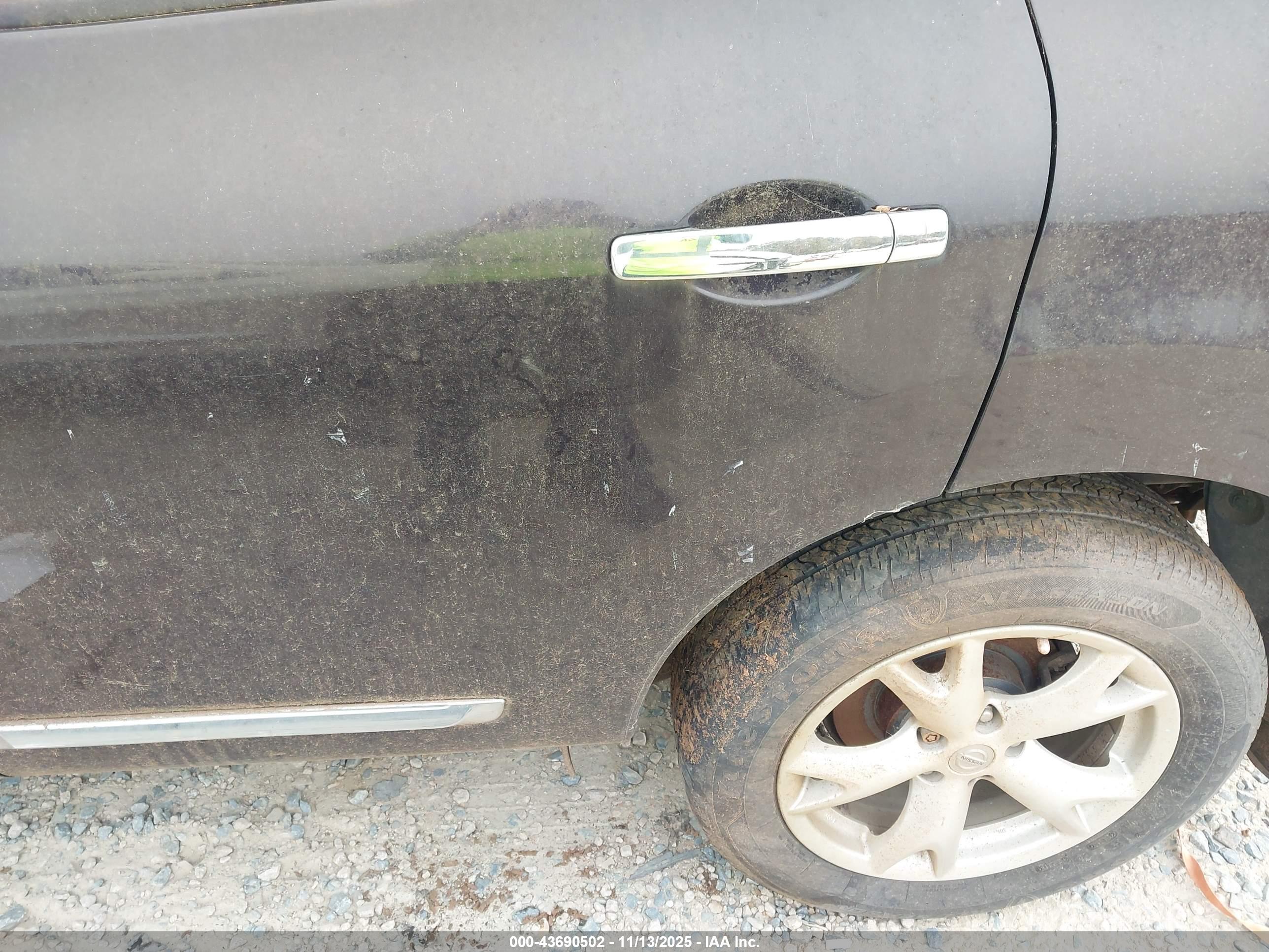 NISSAN ROGUE image 6