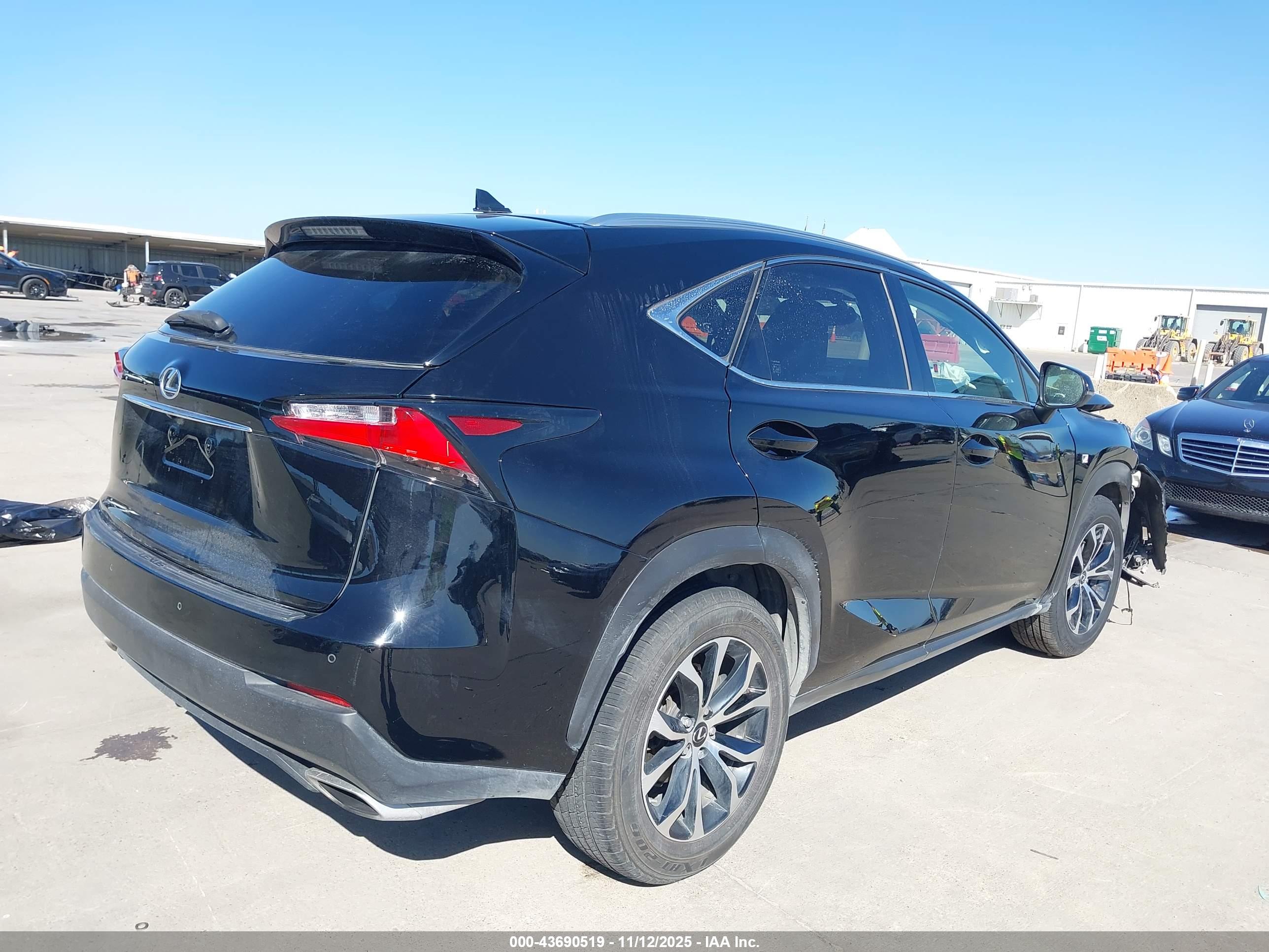 LEXUS NX image 4