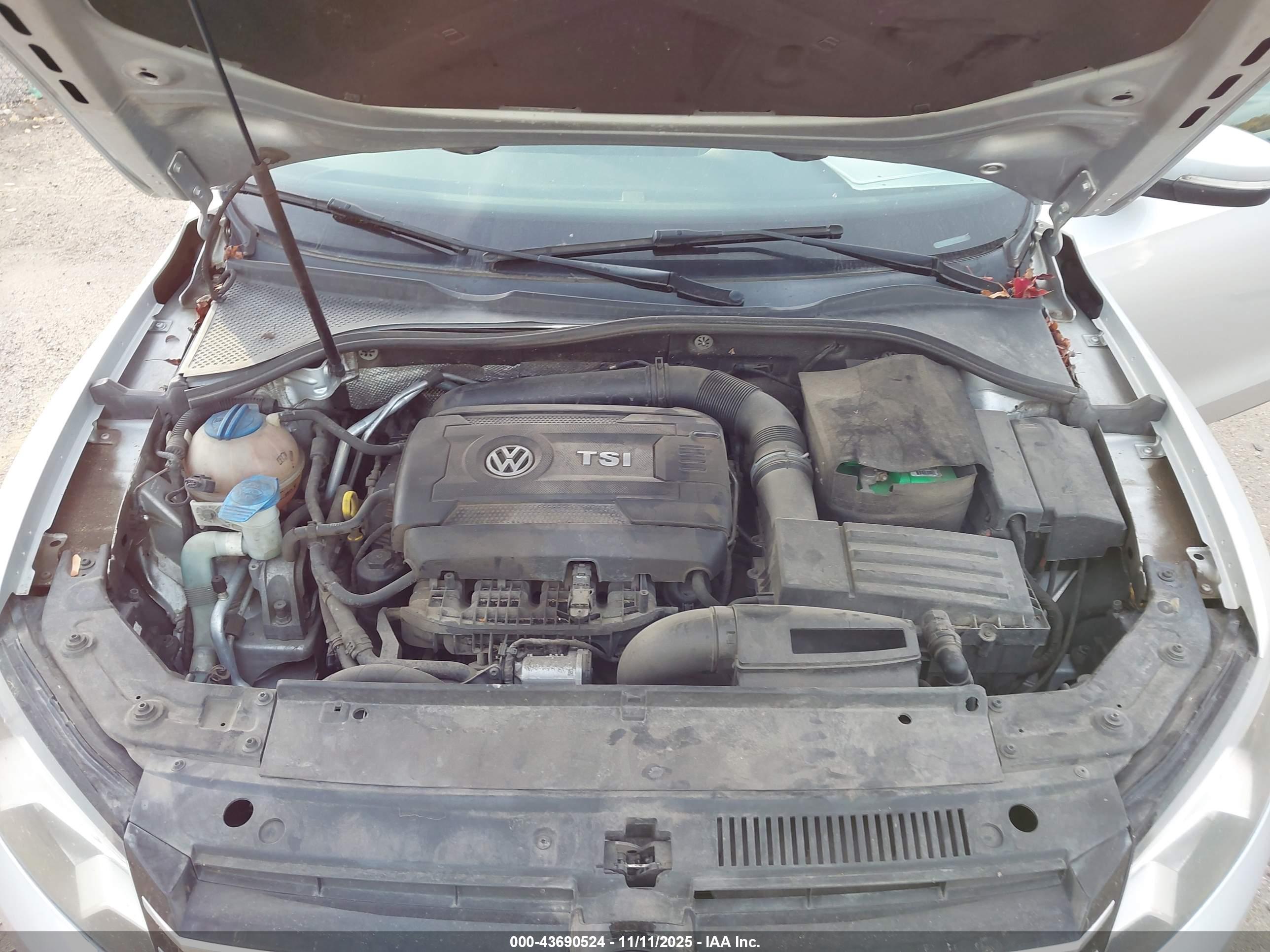 VOLKSWAGEN PASSAT image 10