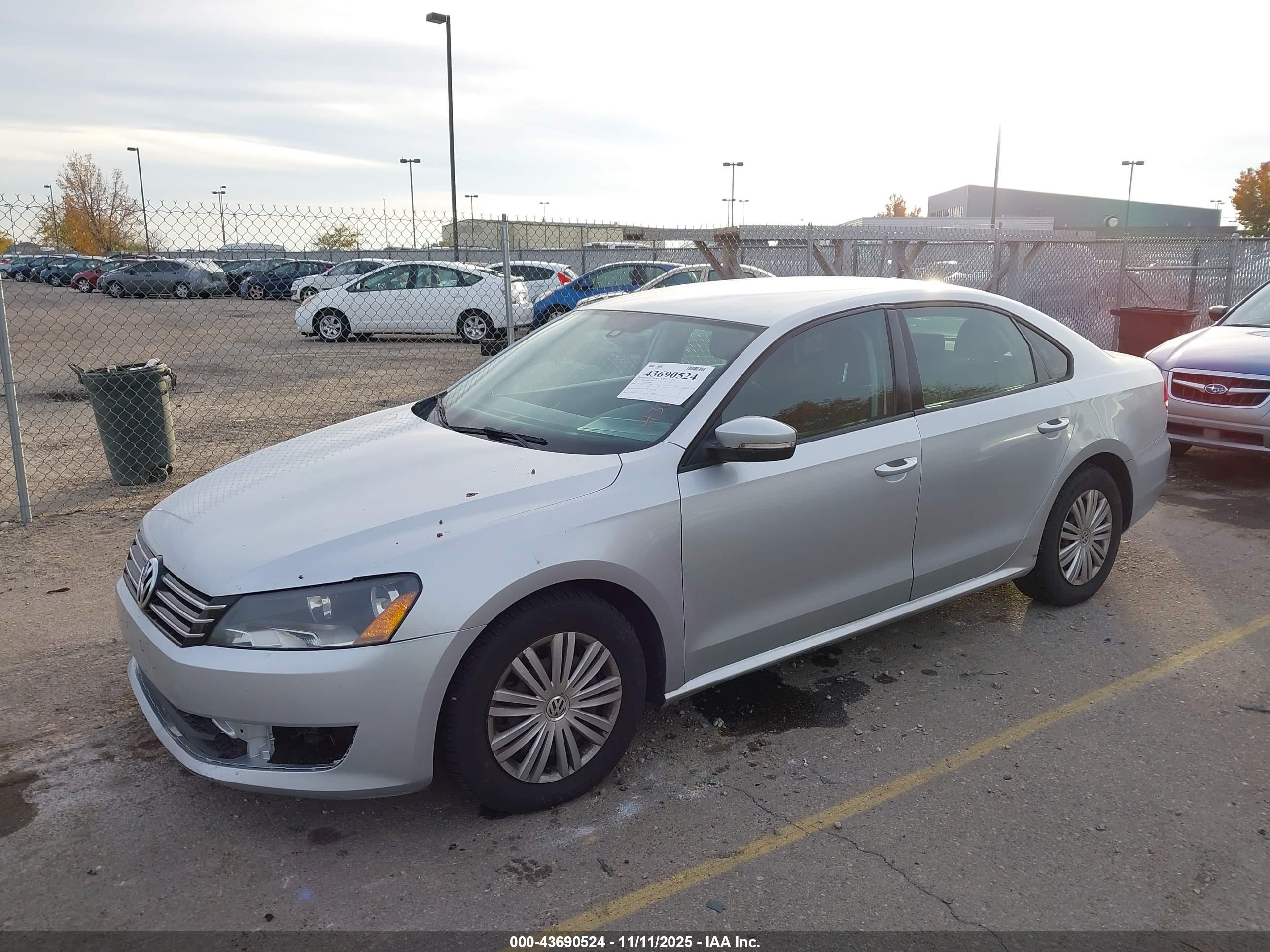 VOLKSWAGEN PASSAT image 2