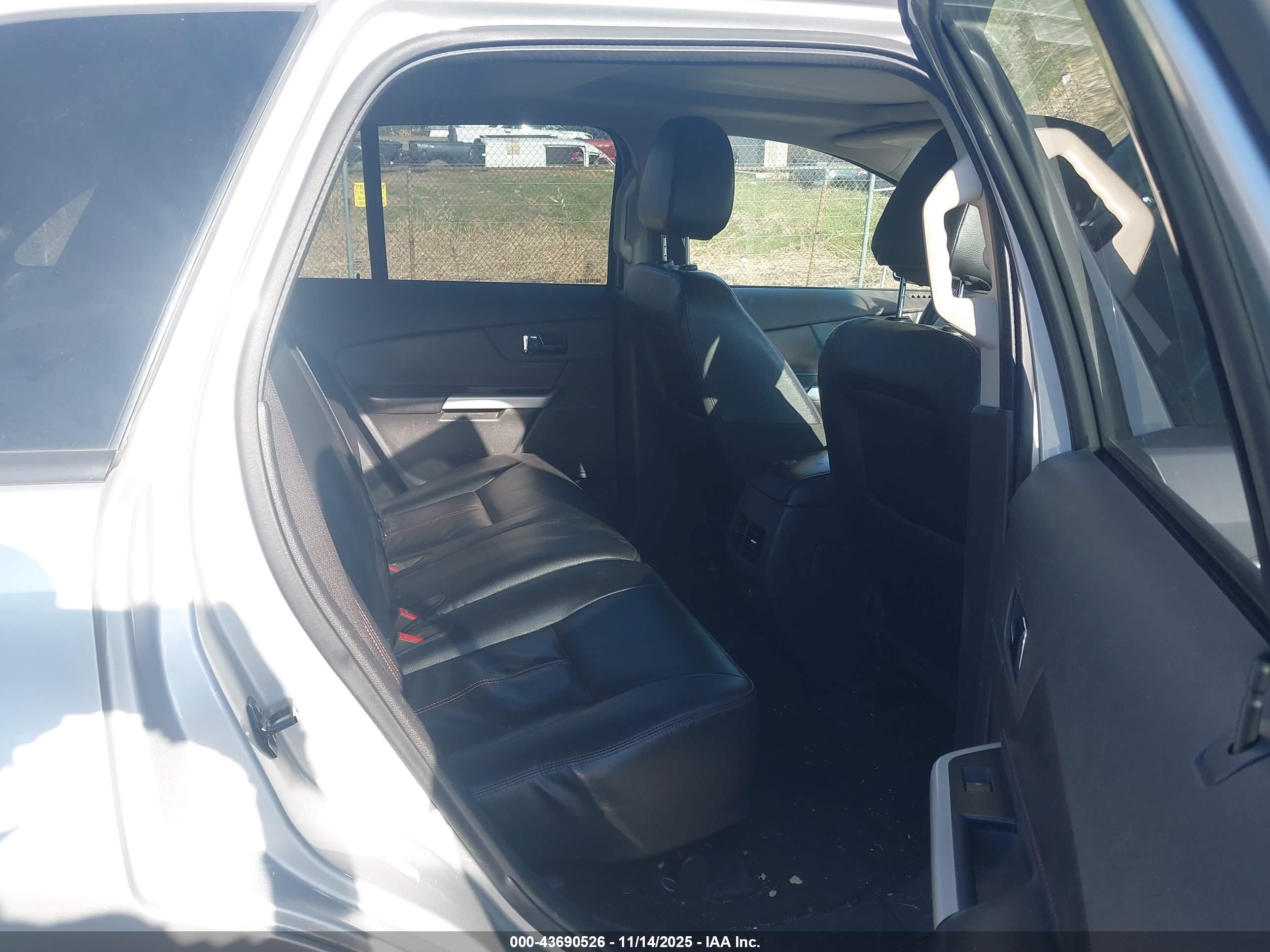 FORD EDGE image 8