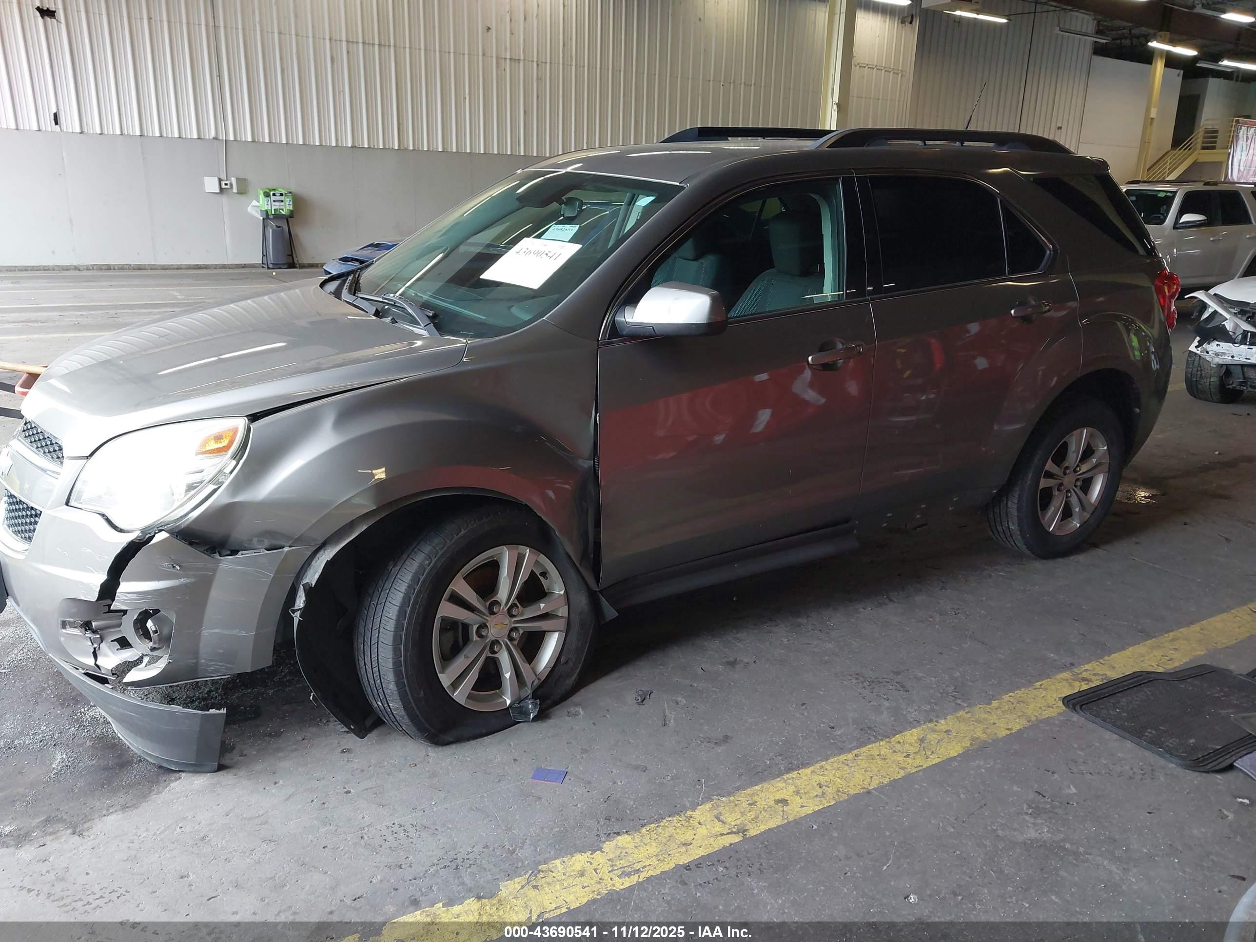 CHEVROLET EQUINOX image 2