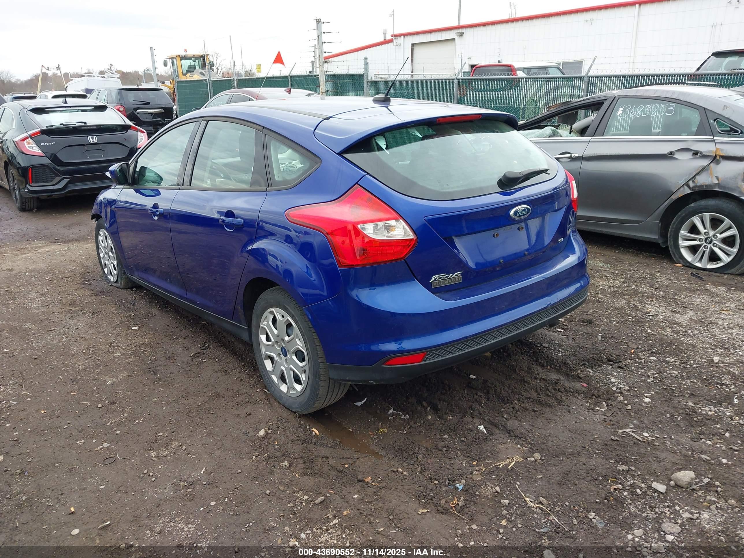 FORD FOCUS image 3