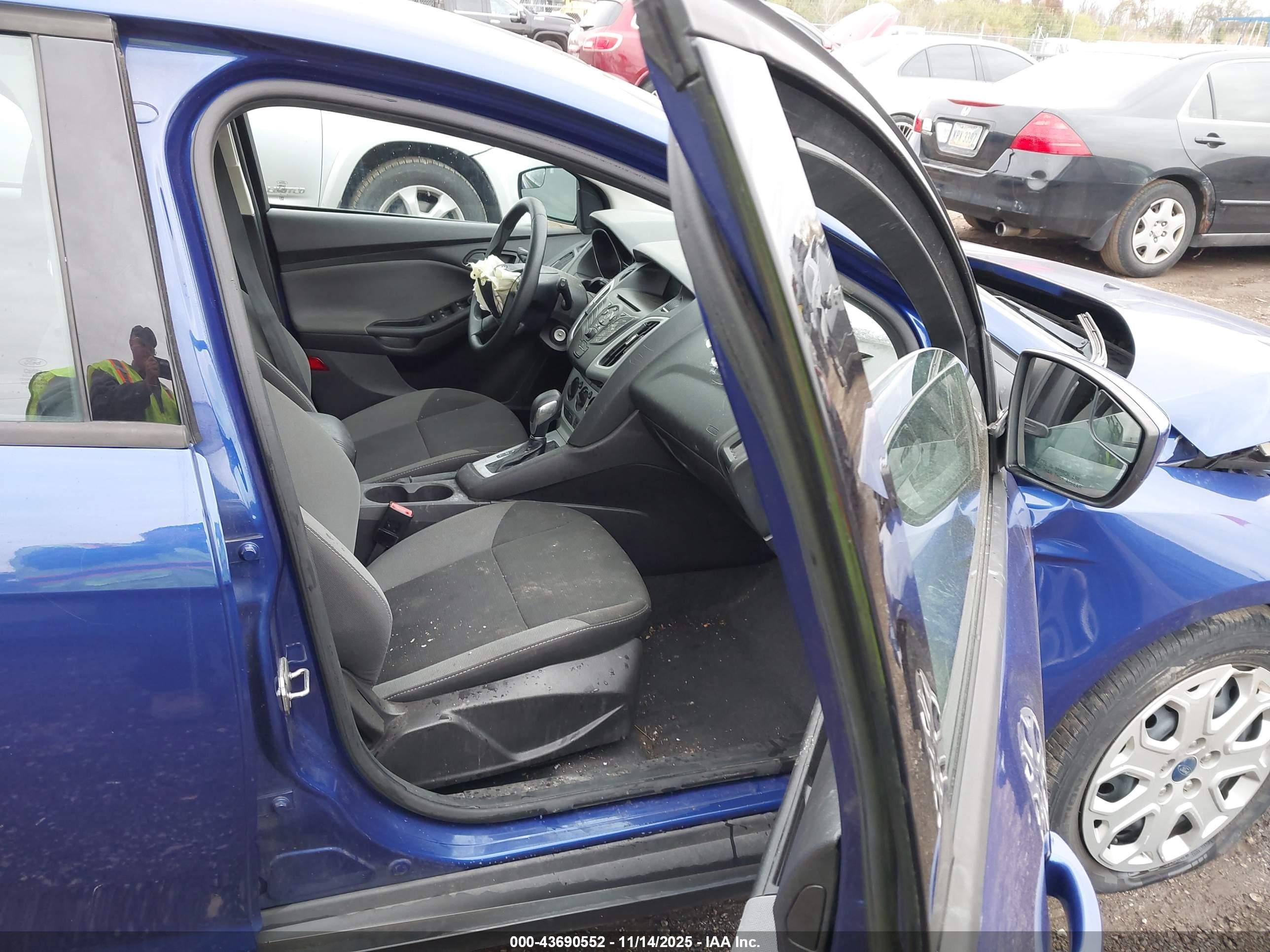 FORD FOCUS image 5