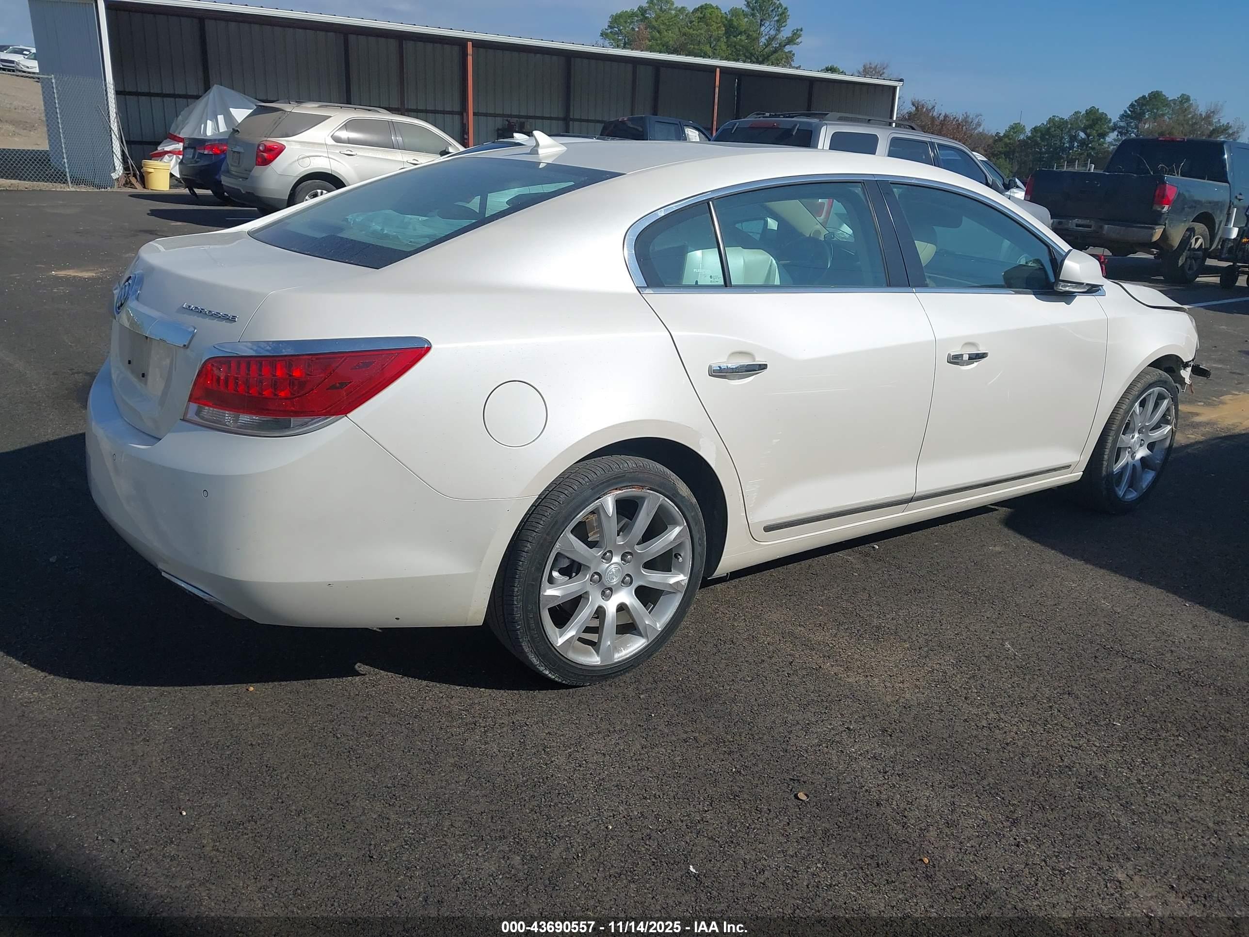 BUICK LACROSSE image 4