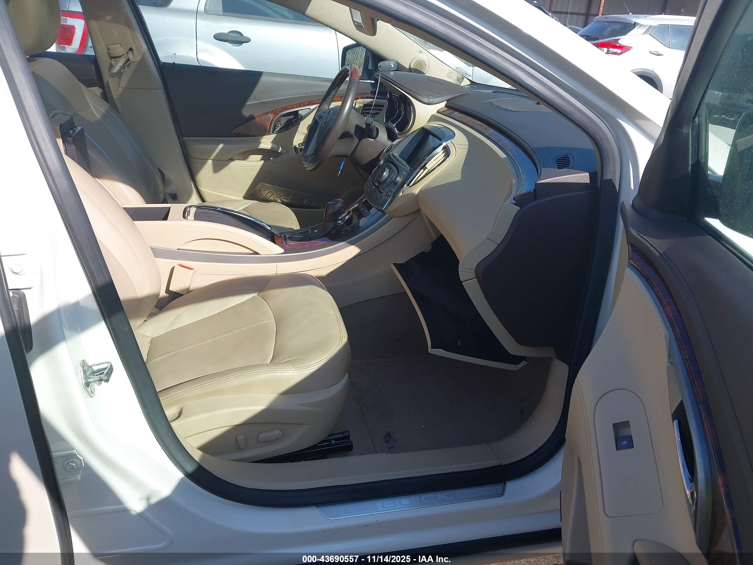 BUICK LACROSSE image 5