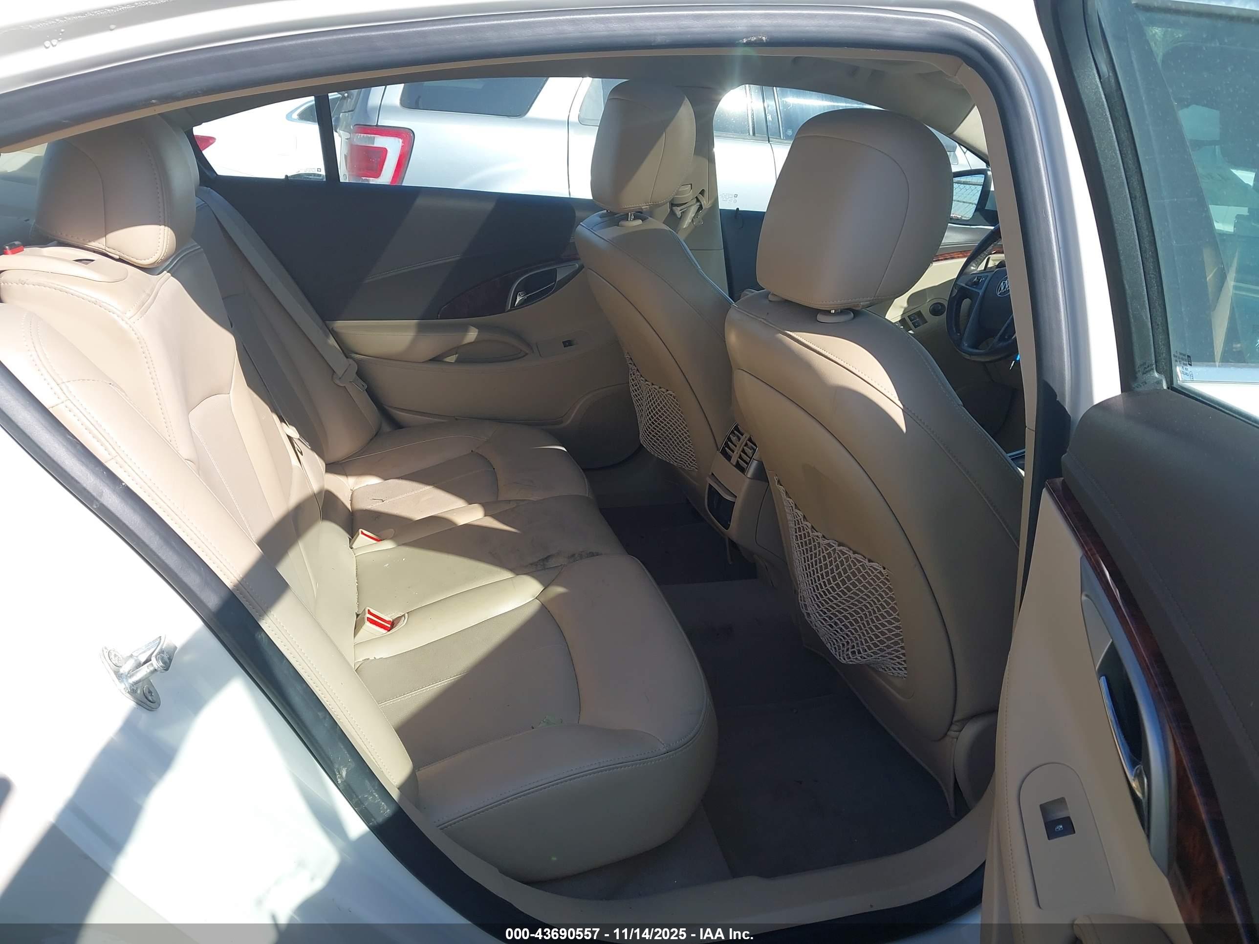 BUICK LACROSSE image 8