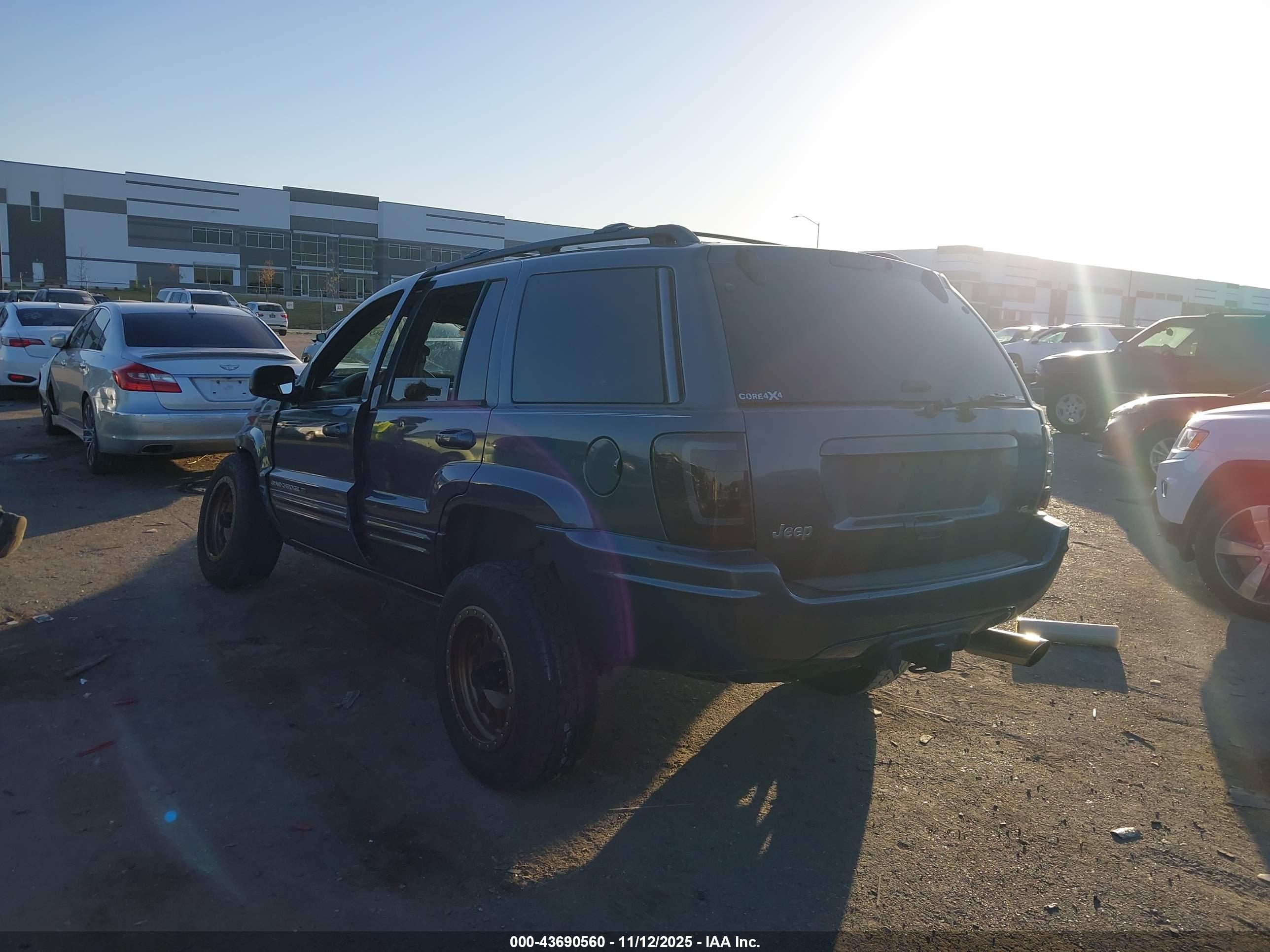 JEEP GRAND image 3