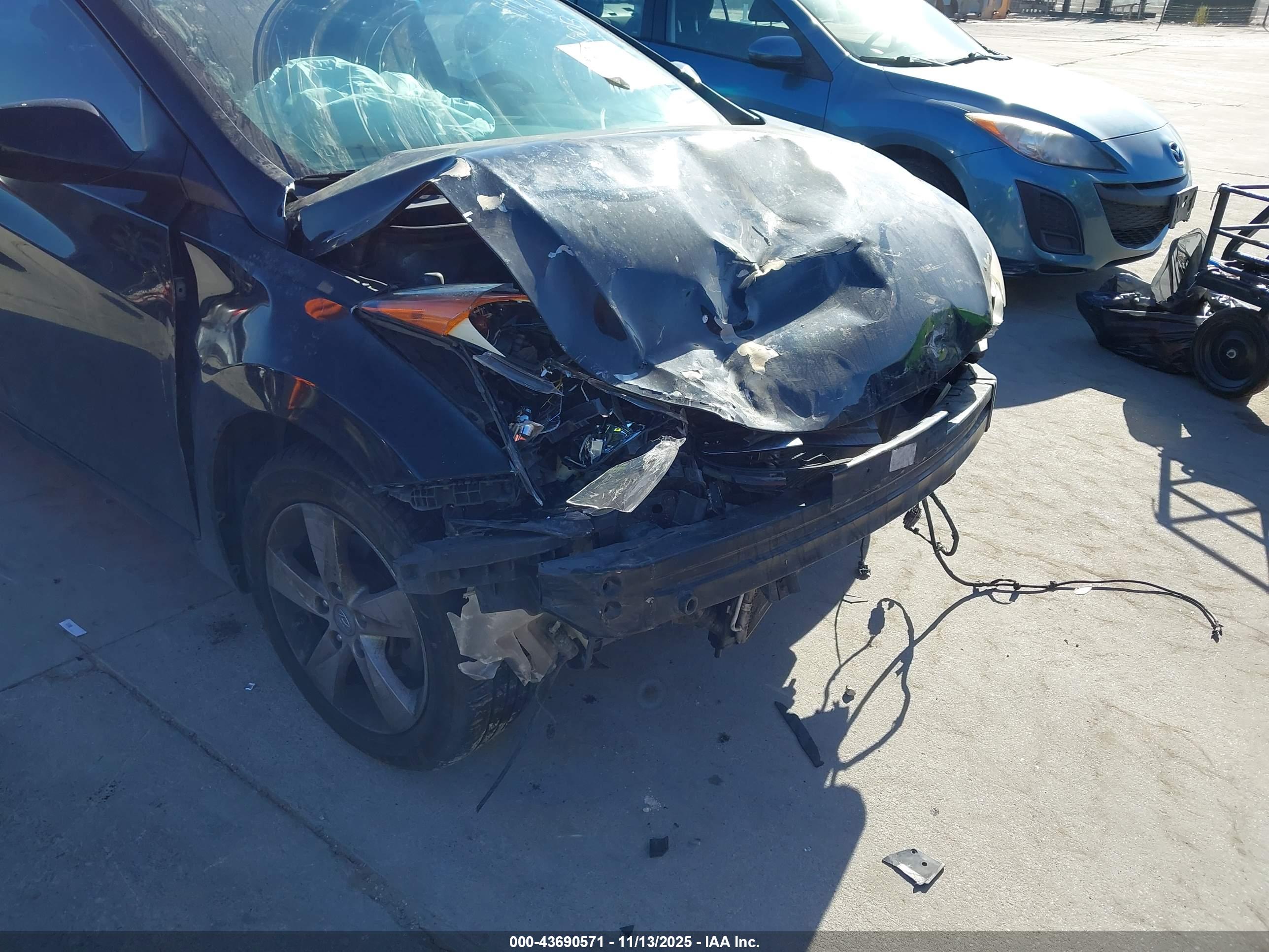 HYUNDAI ELANTRA image 6