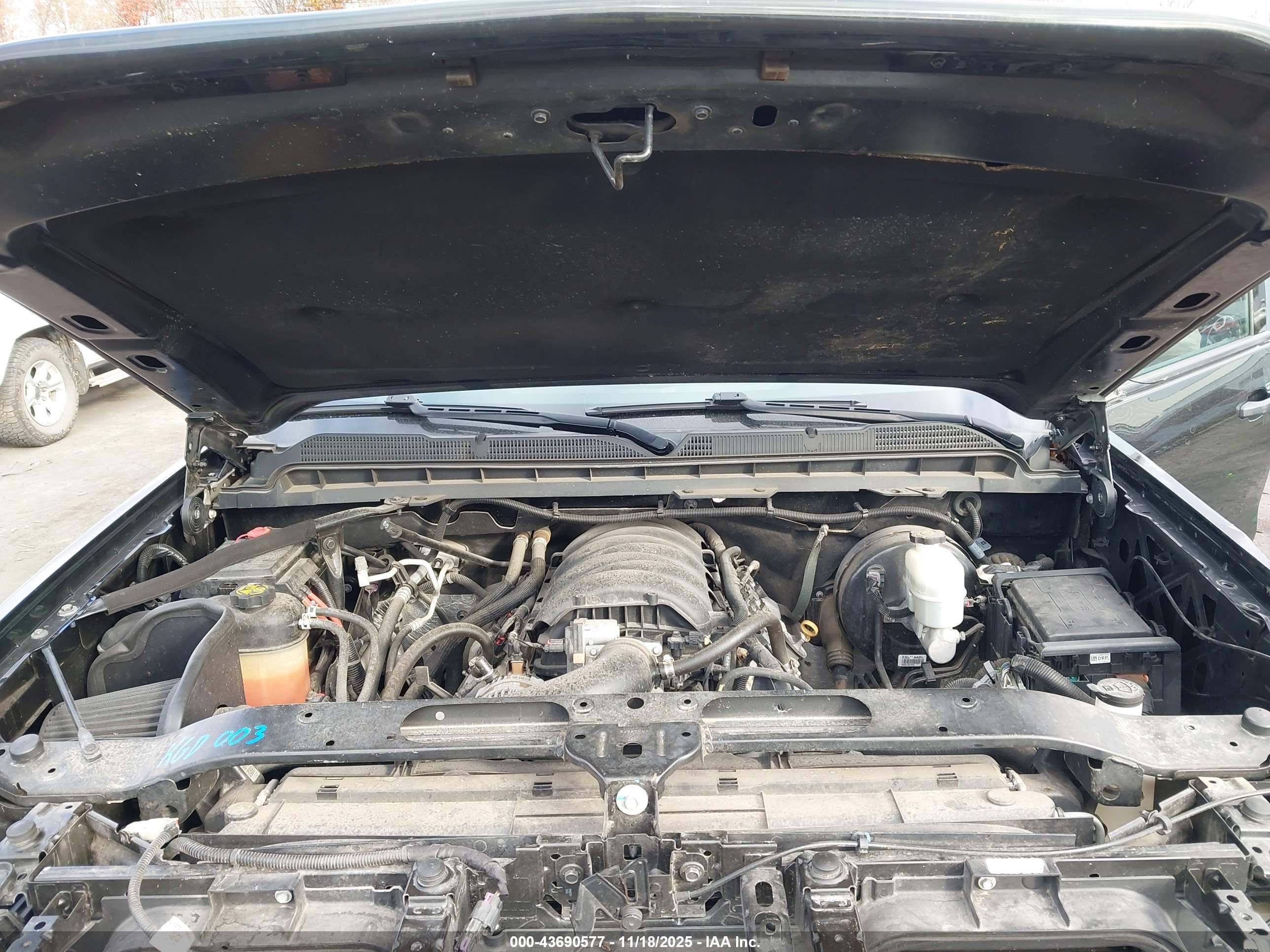 CHEVROLET SILVERADO image 10