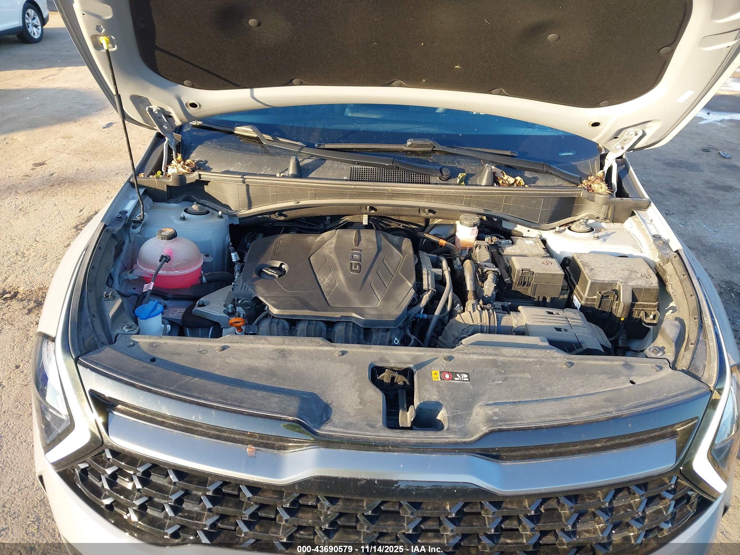 KIA SPORTAGE image 10