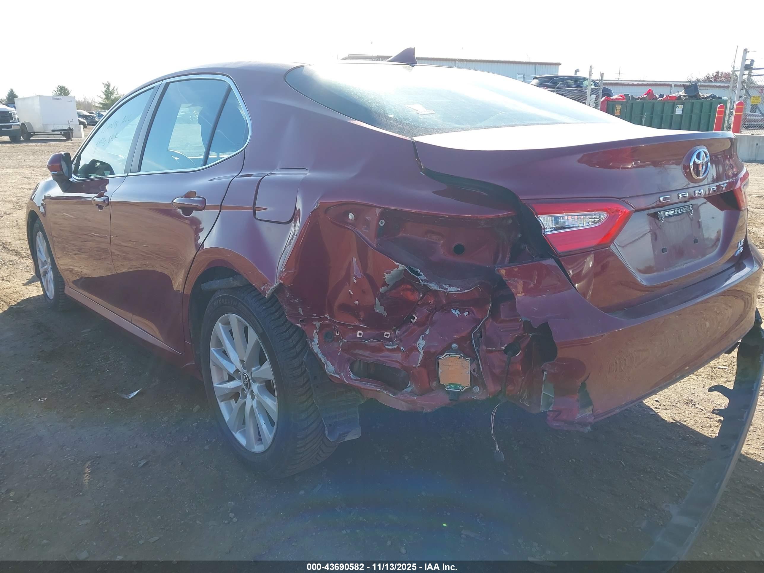 TOYOTA CAMRY image 6
