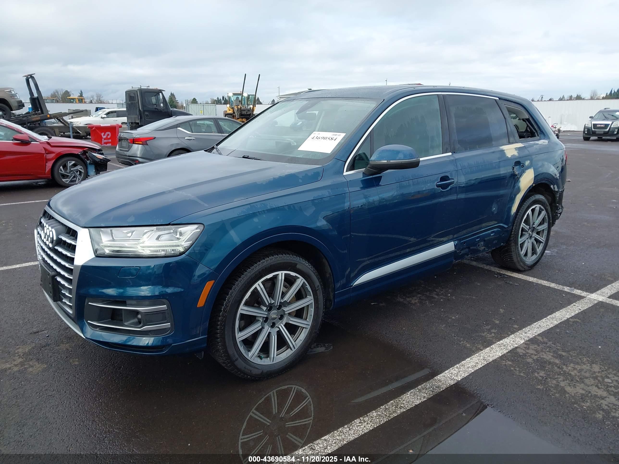 AUDI Q7 image 2