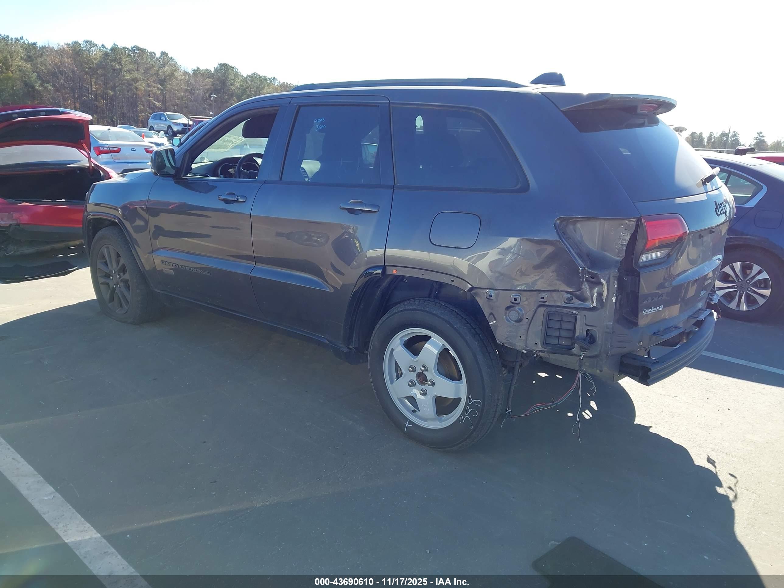 JEEP GRAND image 3