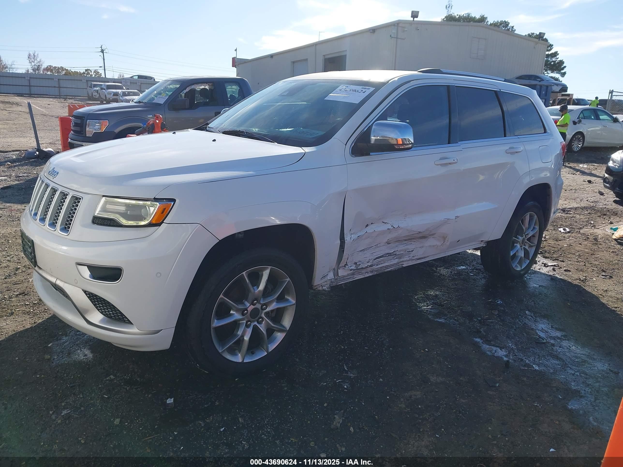 JEEP GRAND image 2