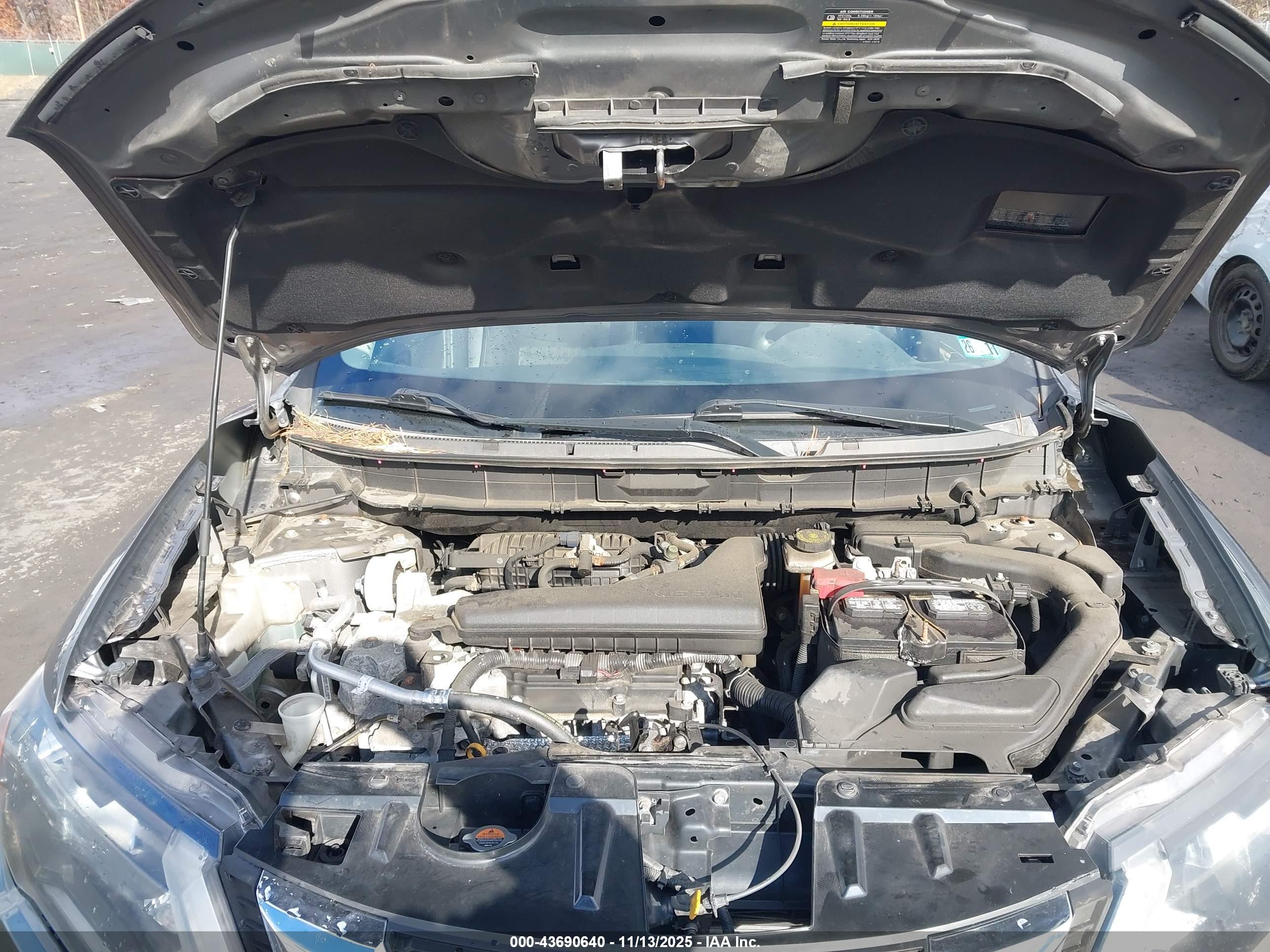 NISSAN ROGUE image 10