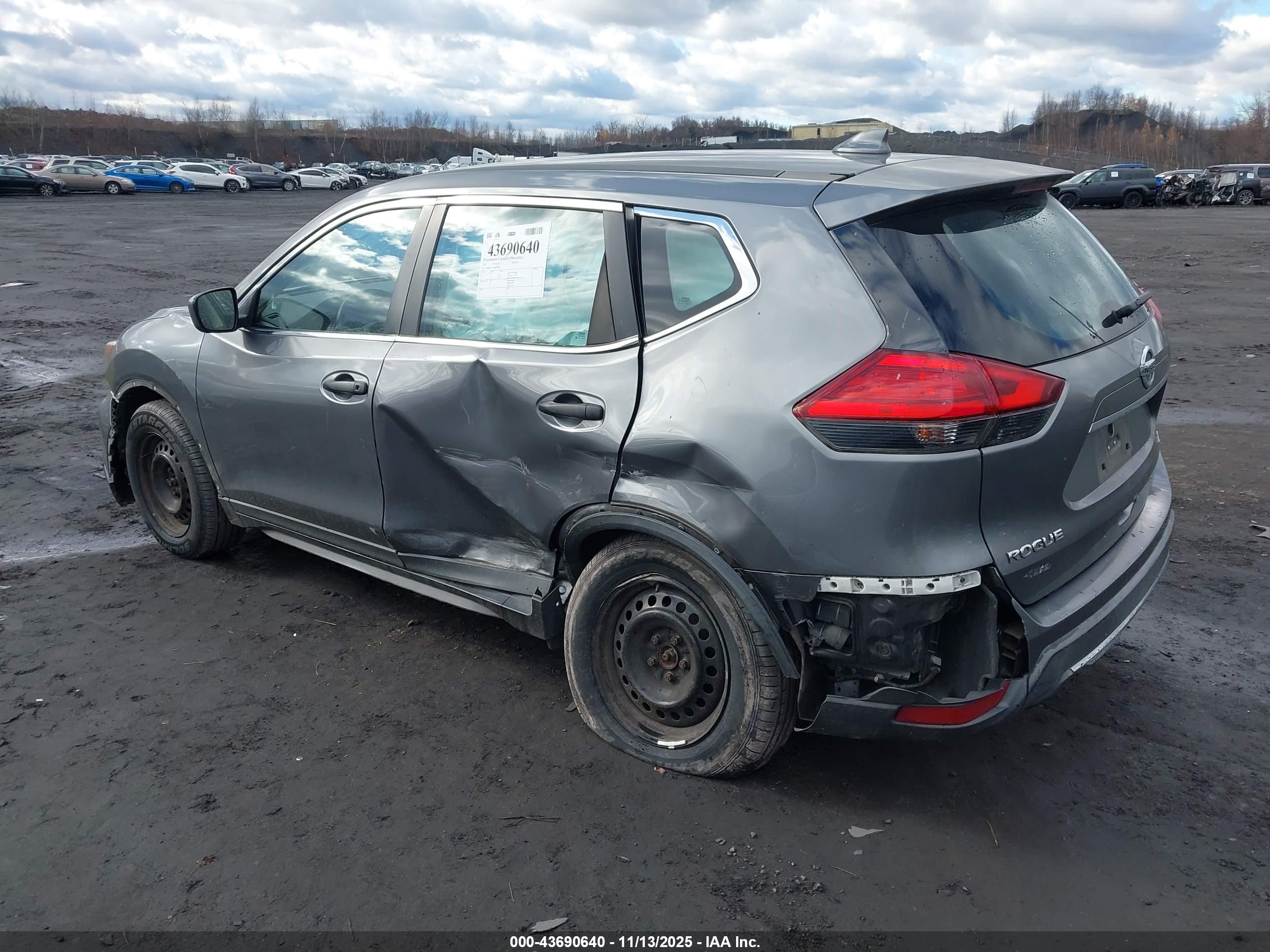 NISSAN ROGUE image 3