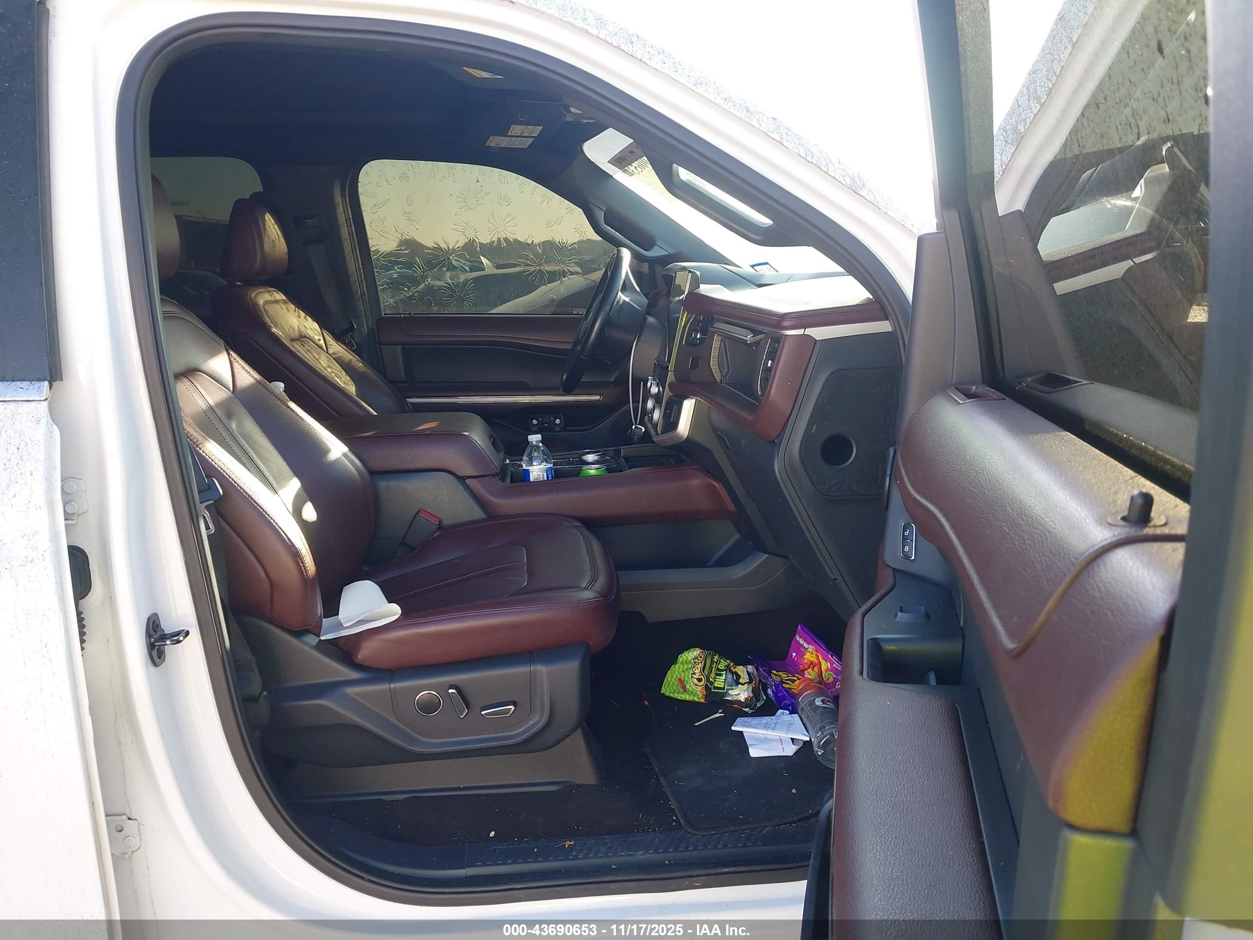 FORD EXPEDITION image 5