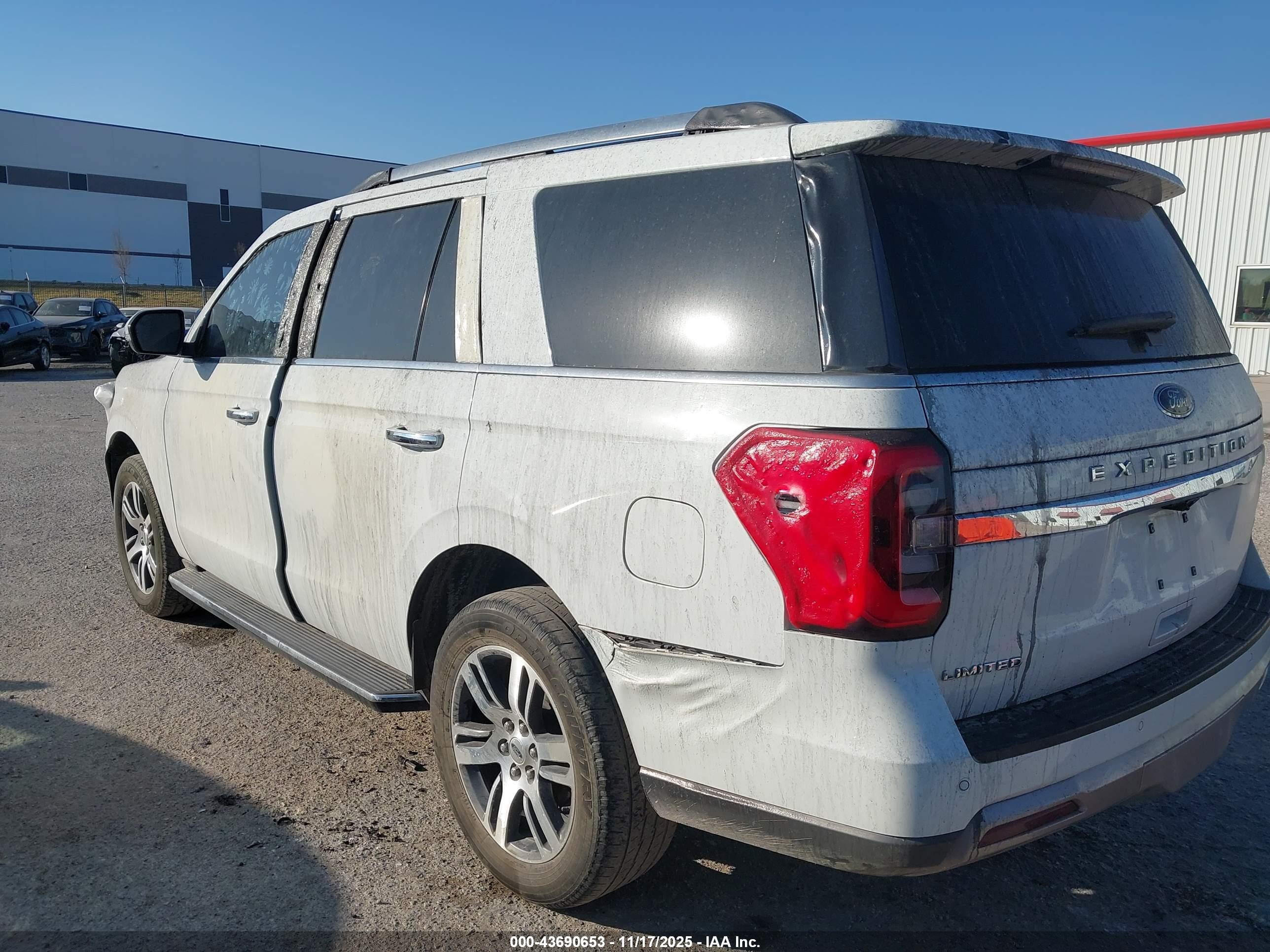 FORD EXPEDITION image 6