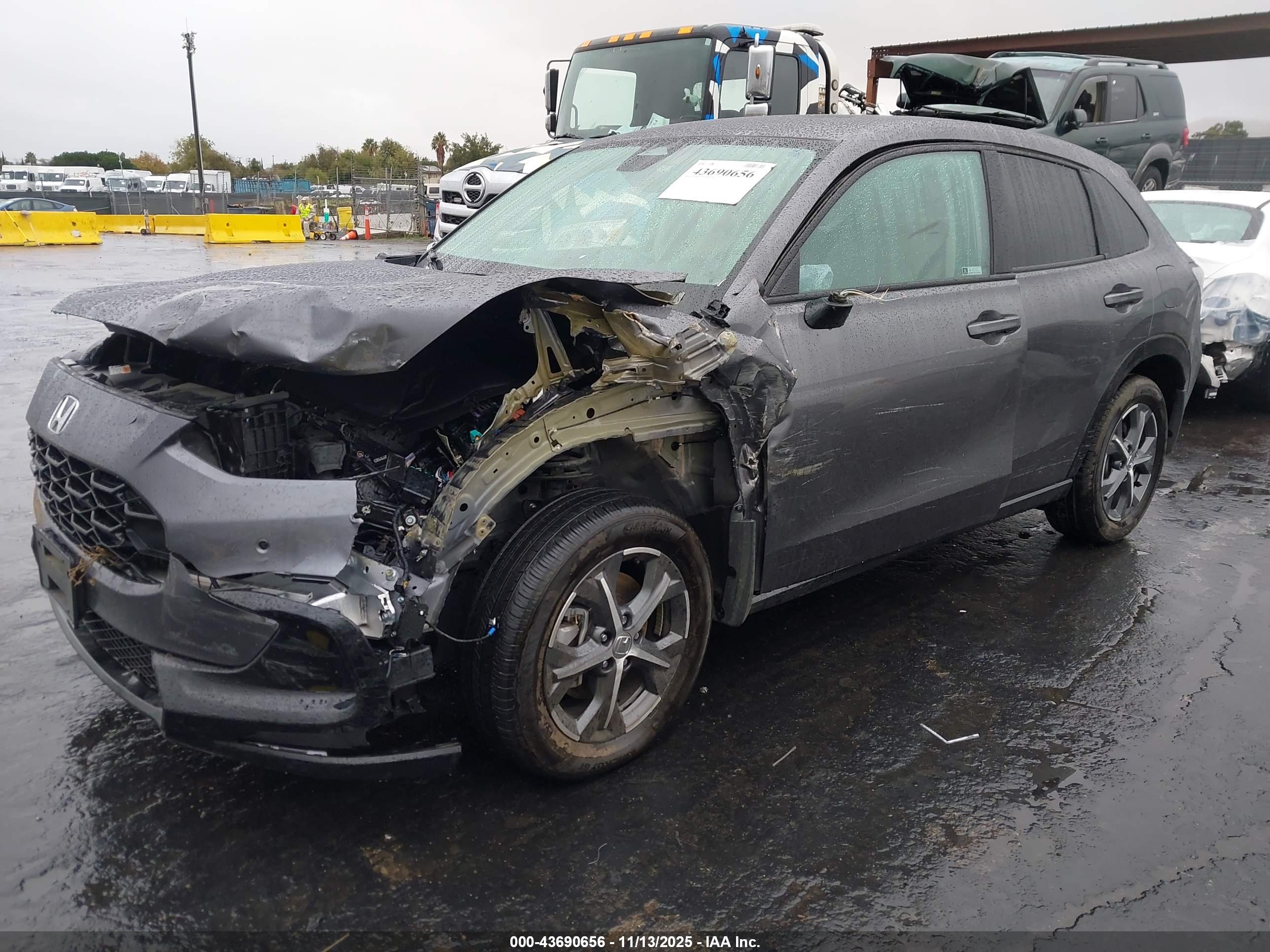 HONDA HR-V image 2