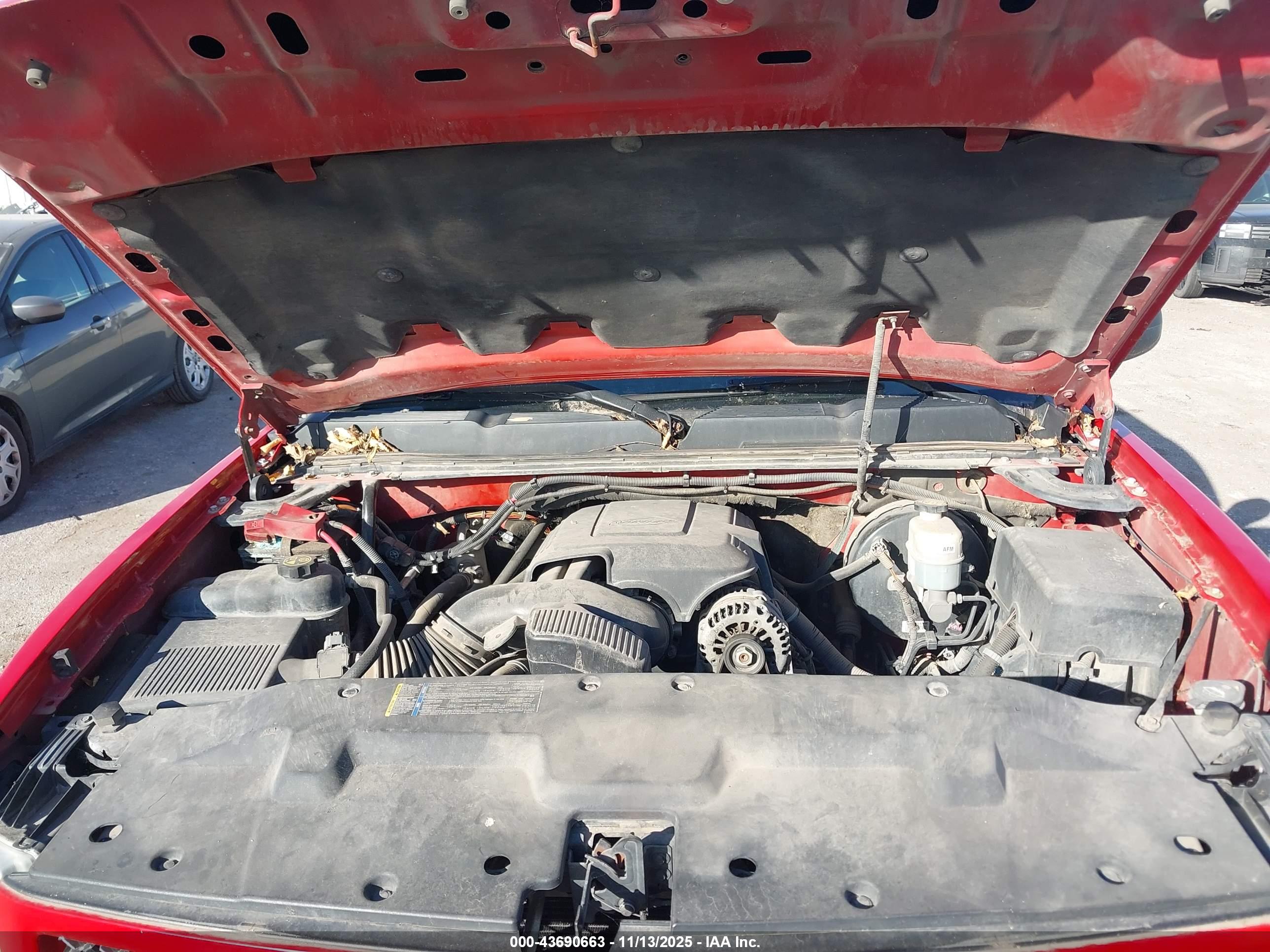 CHEVROLET SILVERADO image 10