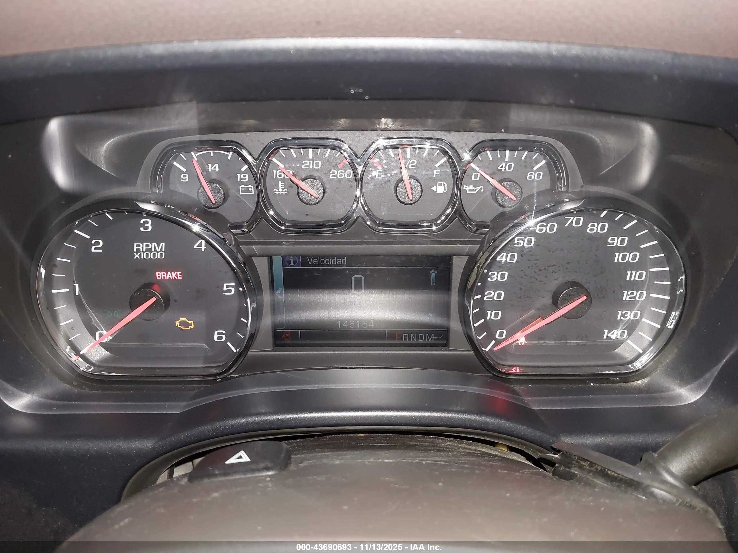 CHEVROLET SILVERADO image 7