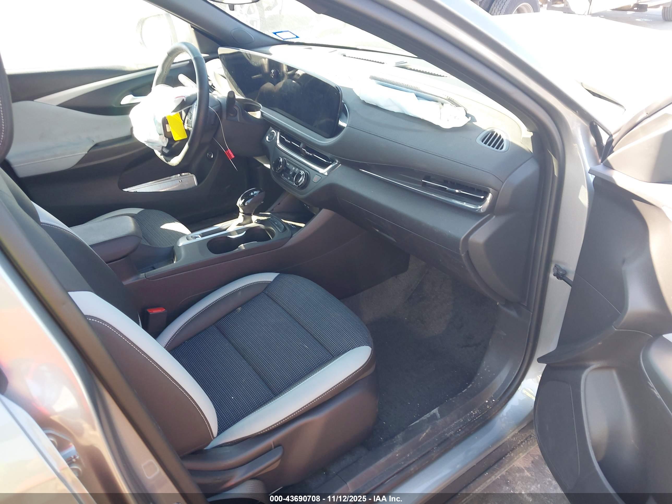 BUICK ENVISTA image 5