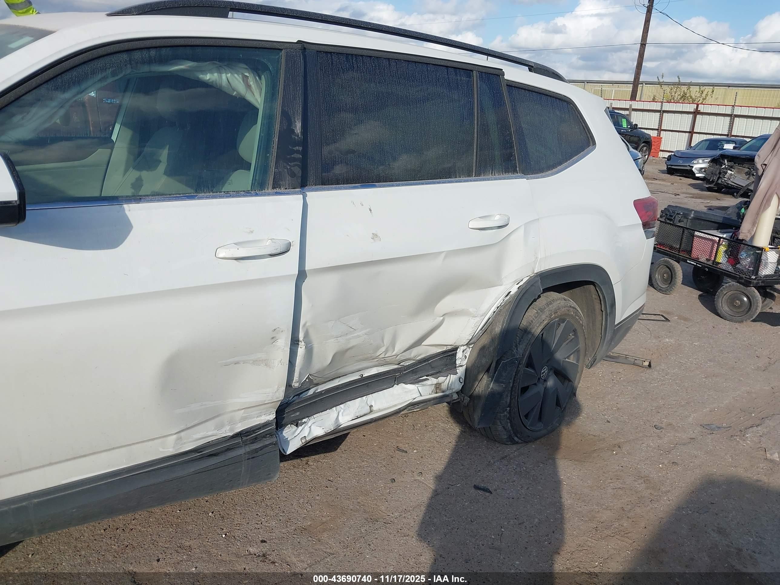 VOLKSWAGEN ATLAS image 6