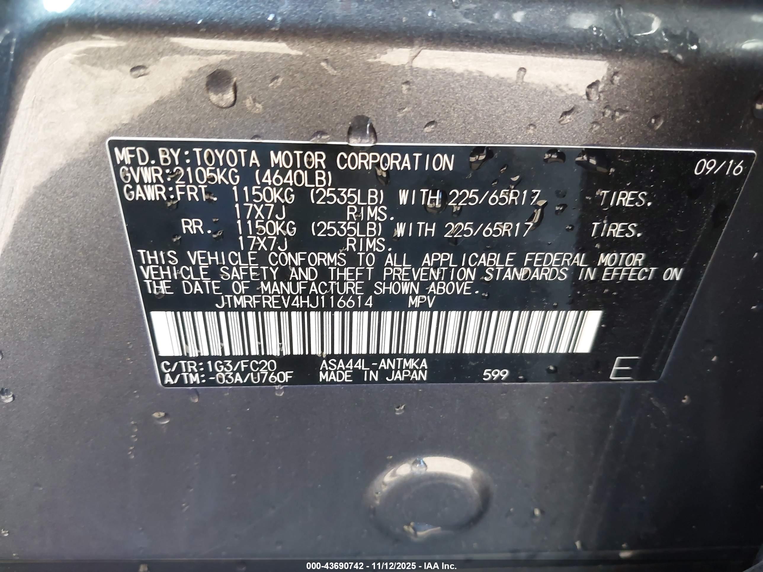 TOYOTA RAV4 image 9