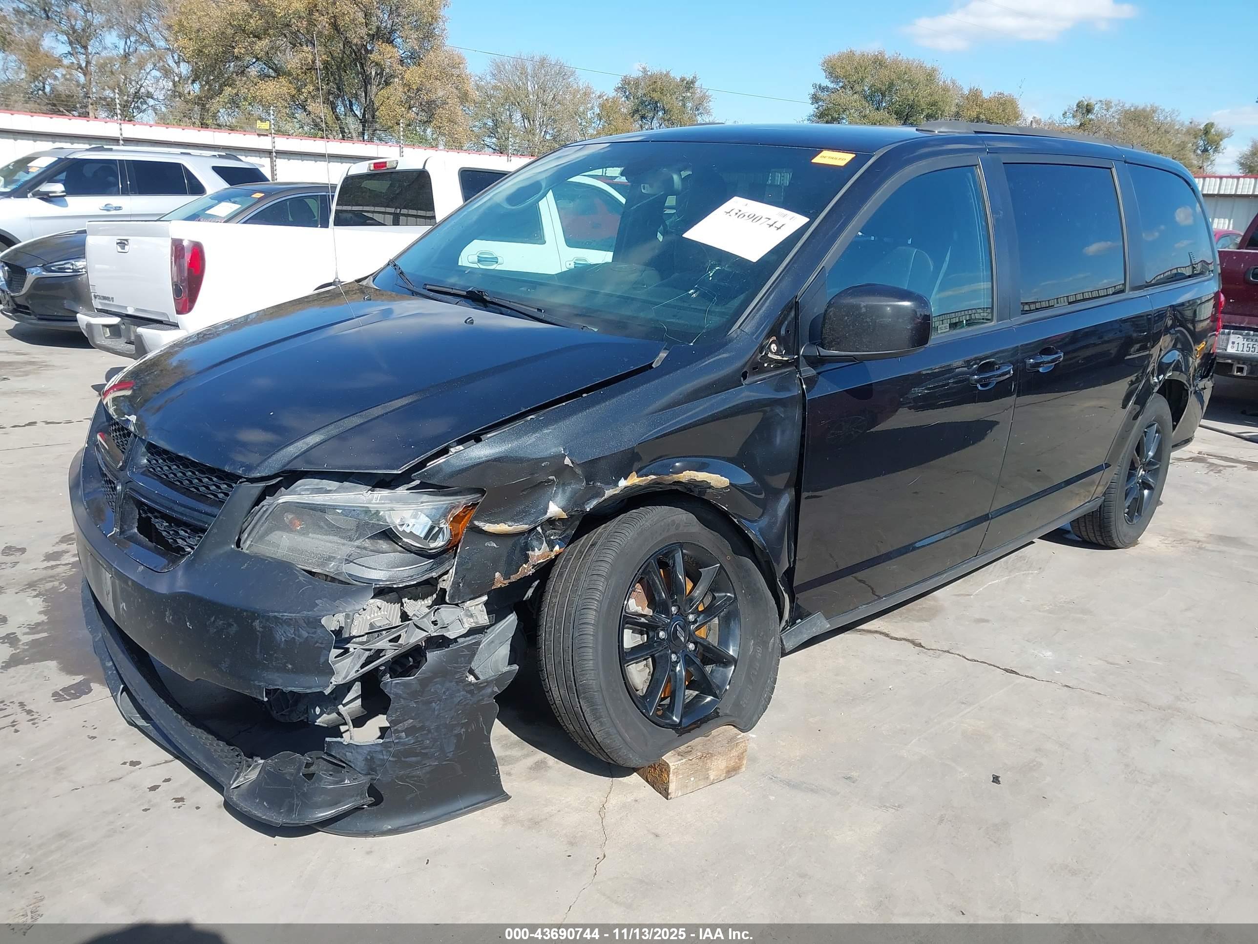 DODGE GRAND image 2