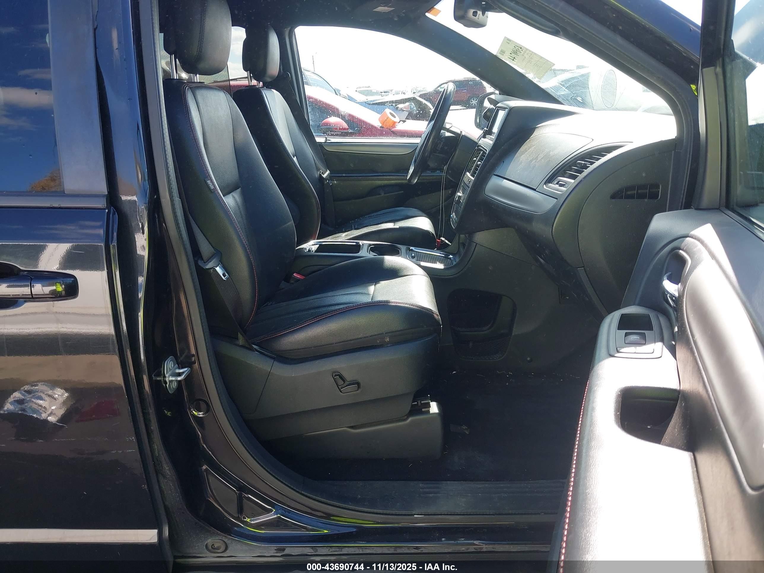 DODGE GRAND image 5