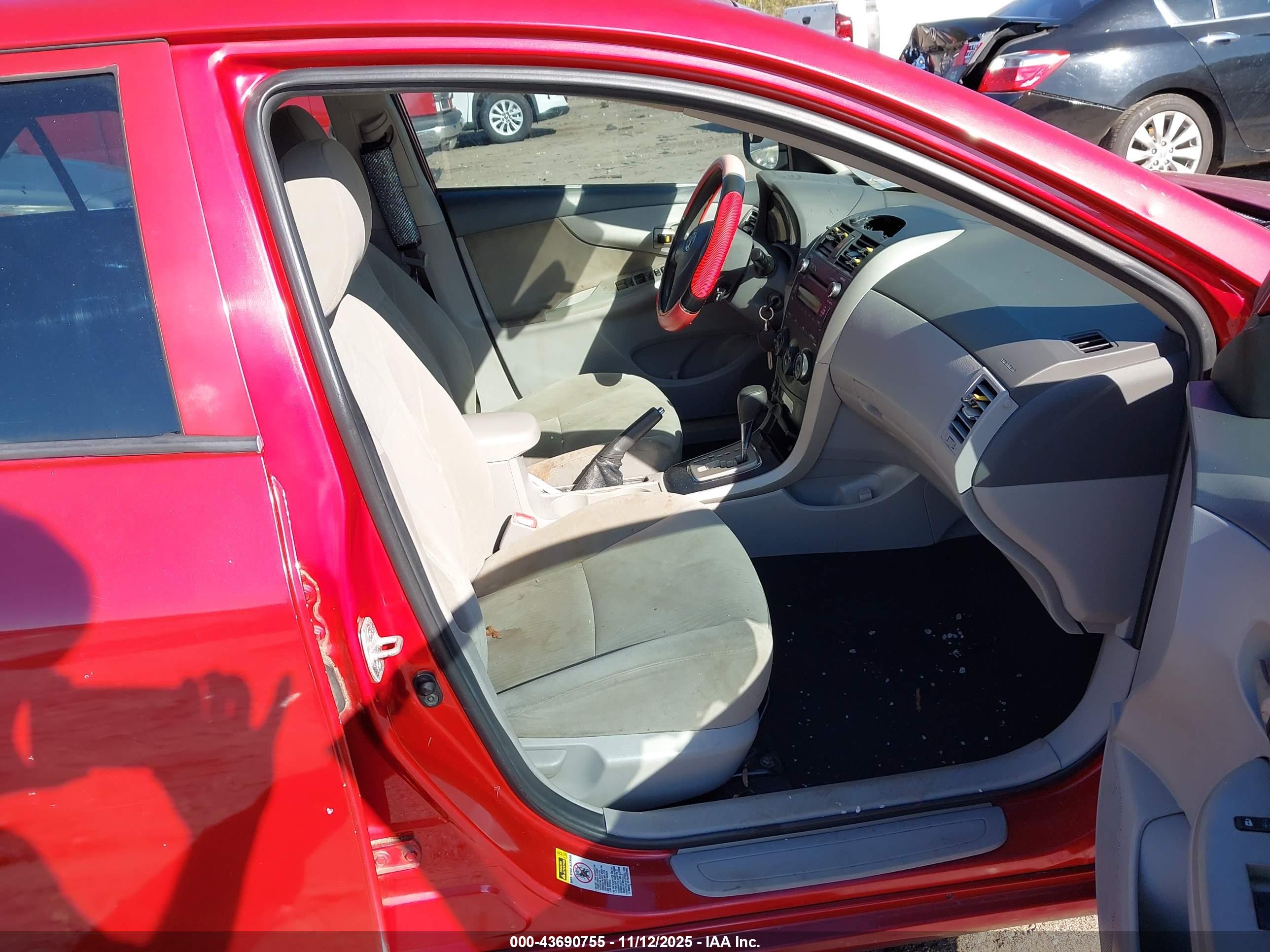 TOYOTA COROLLA image 5
