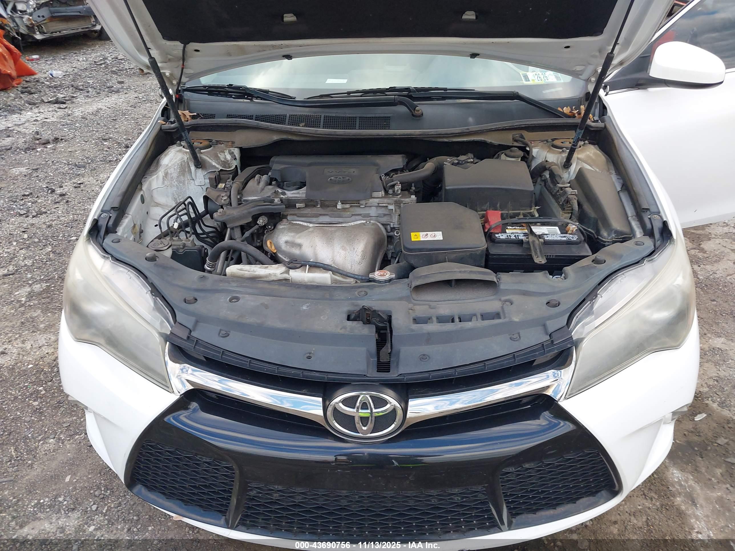 TOYOTA CAMRY image 10