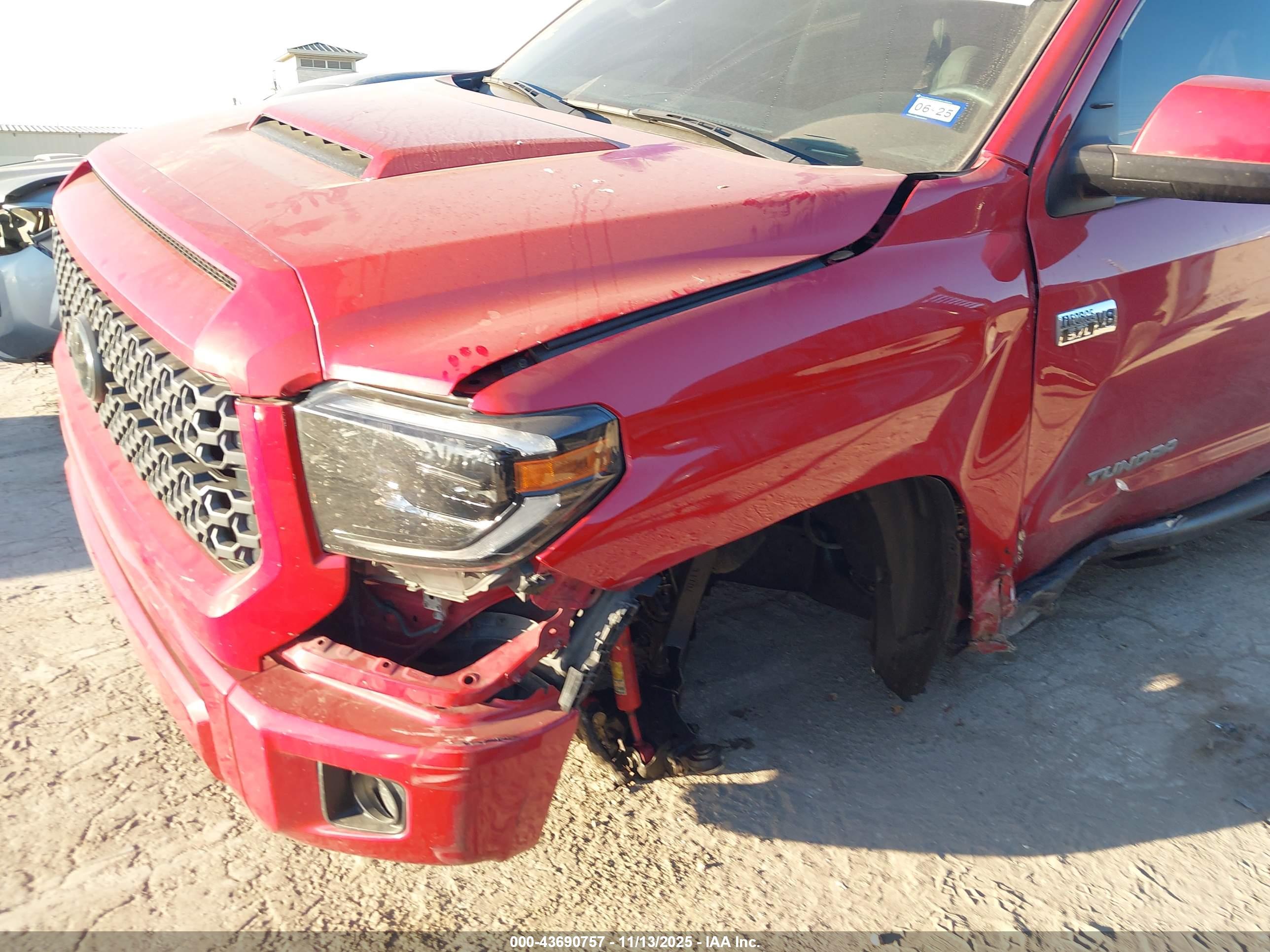 TOYOTA TUNDRA image 6