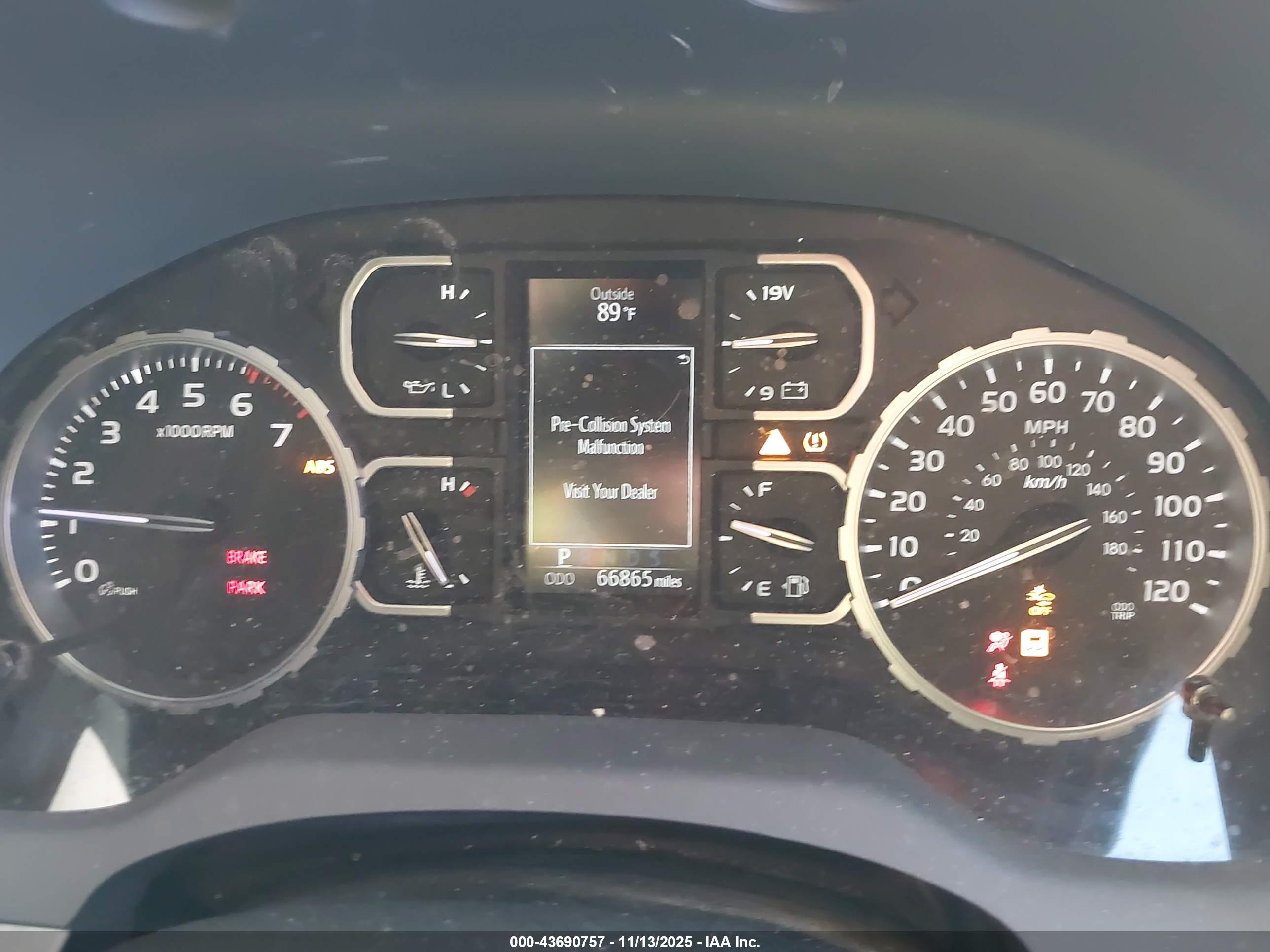 TOYOTA TUNDRA image 7