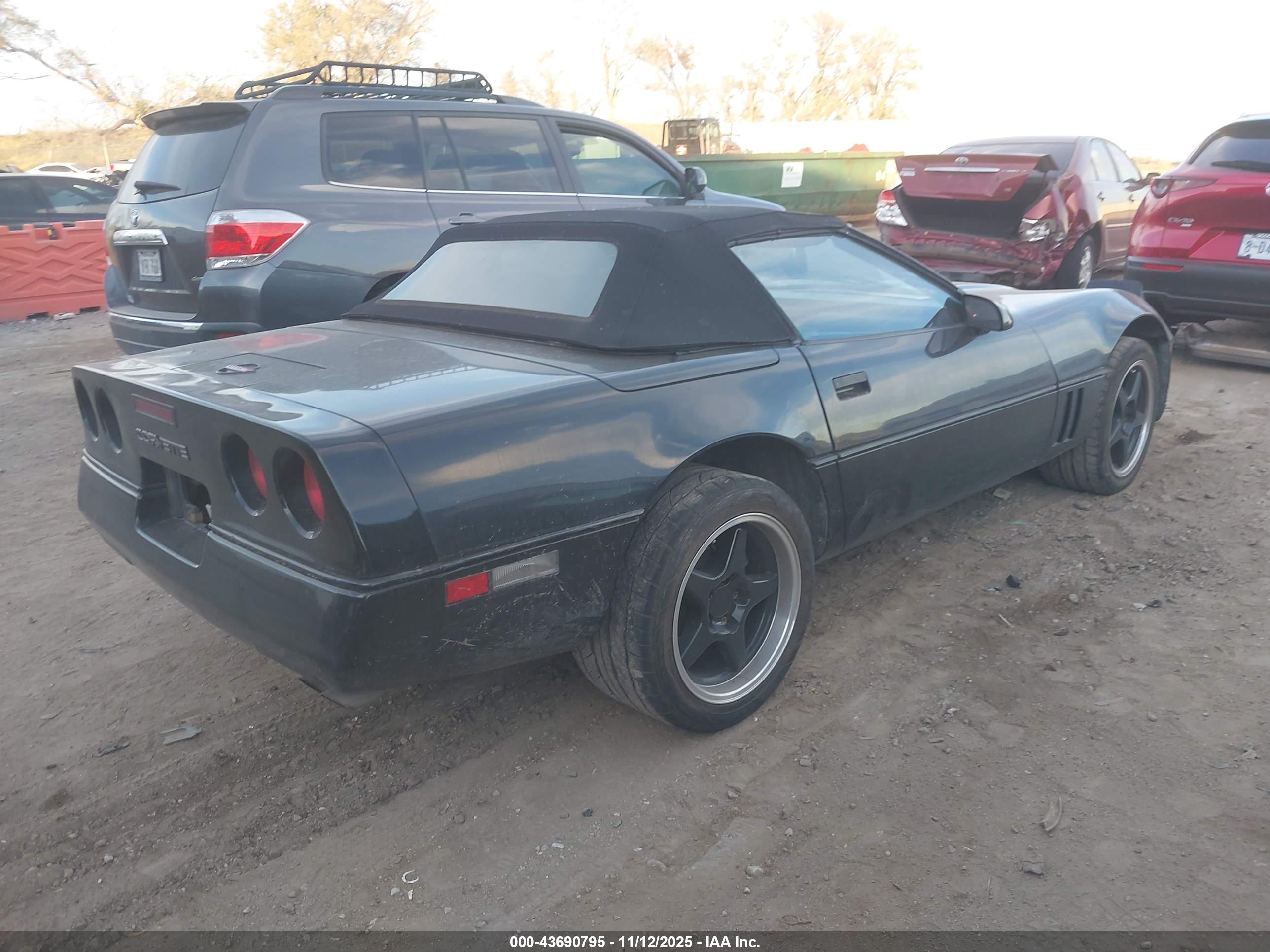 CHEVROLET CORVETTE image 4