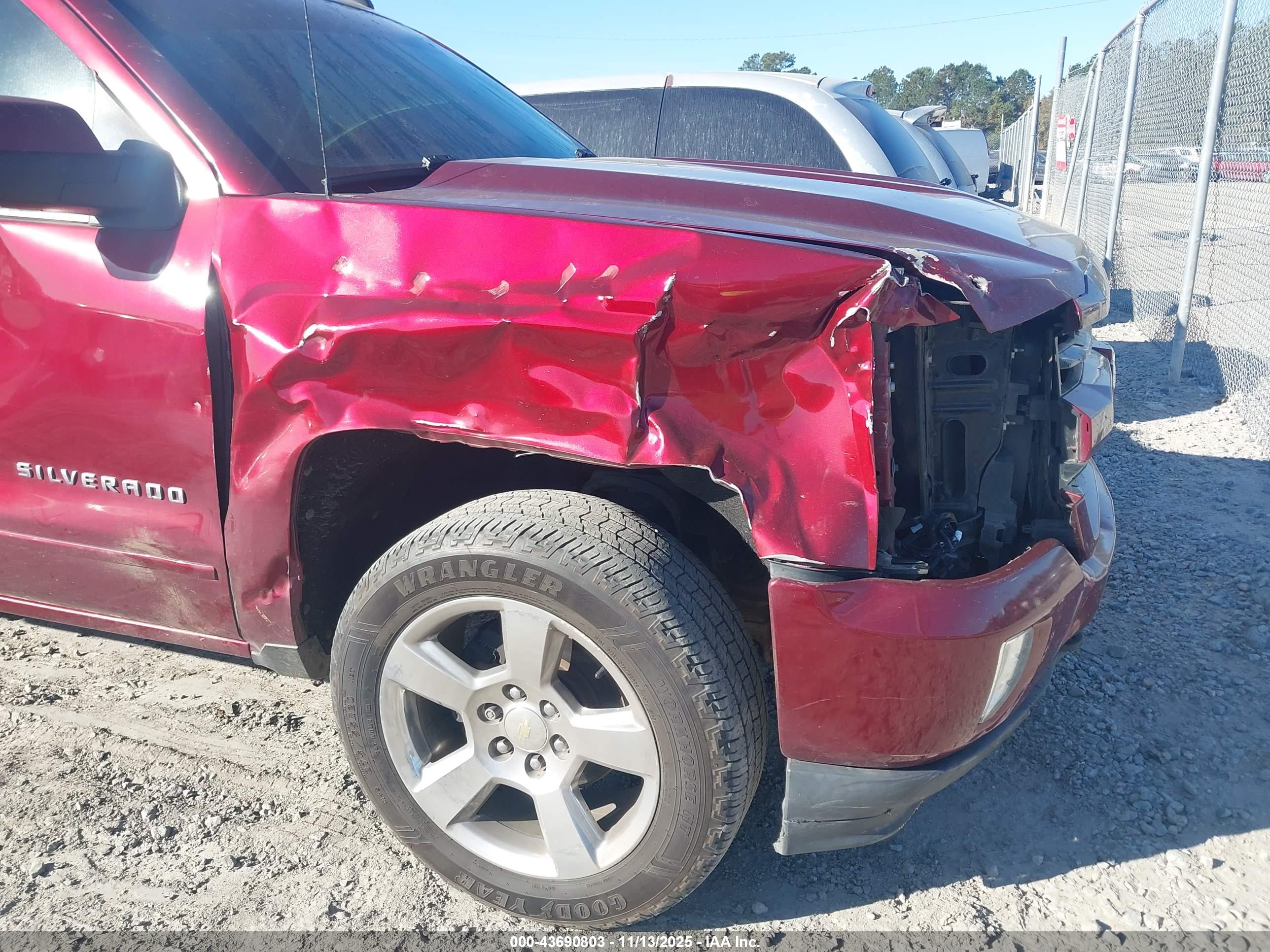 CHEVROLET SILVERADO image 6