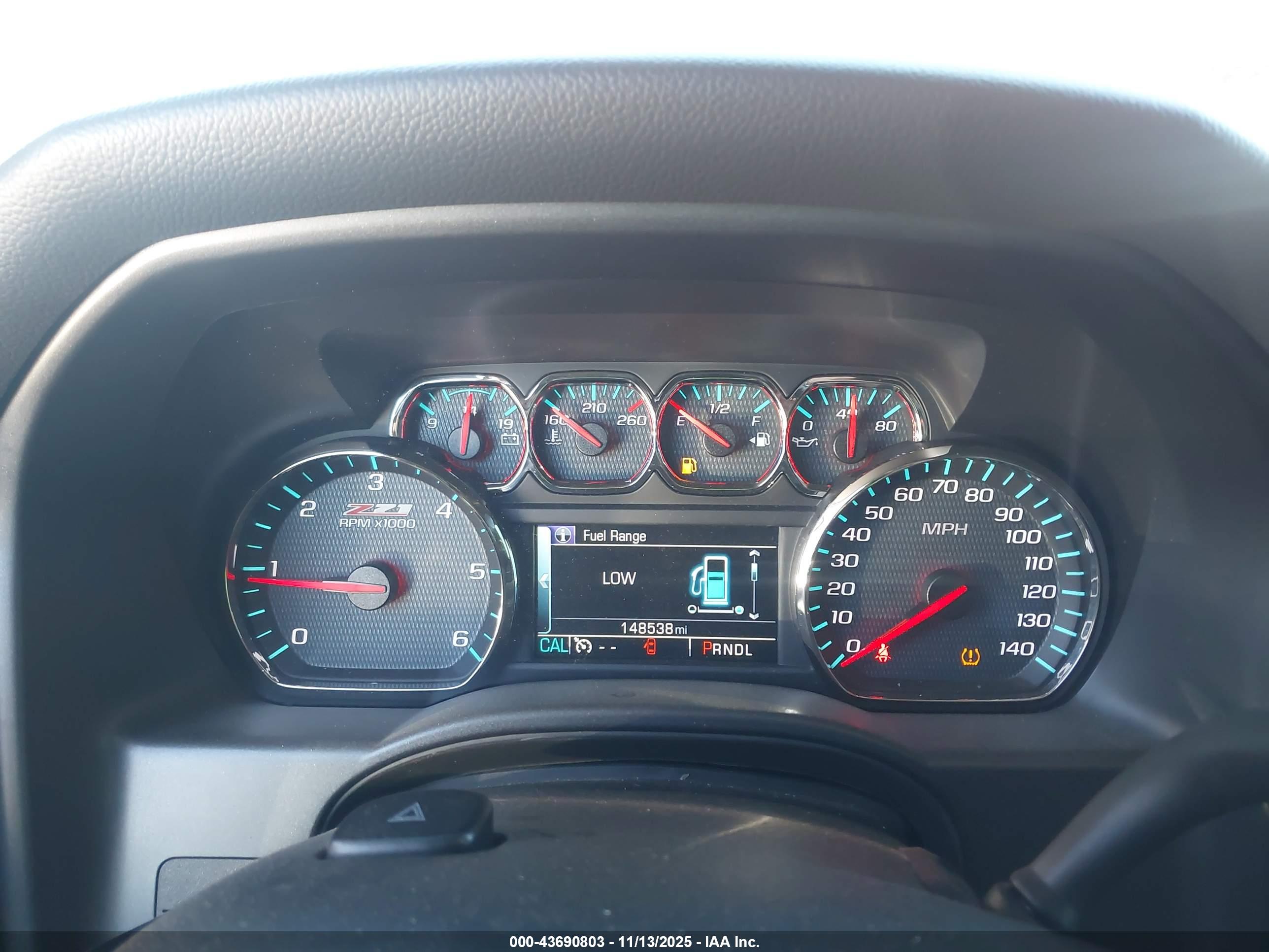 CHEVROLET SILVERADO image 7