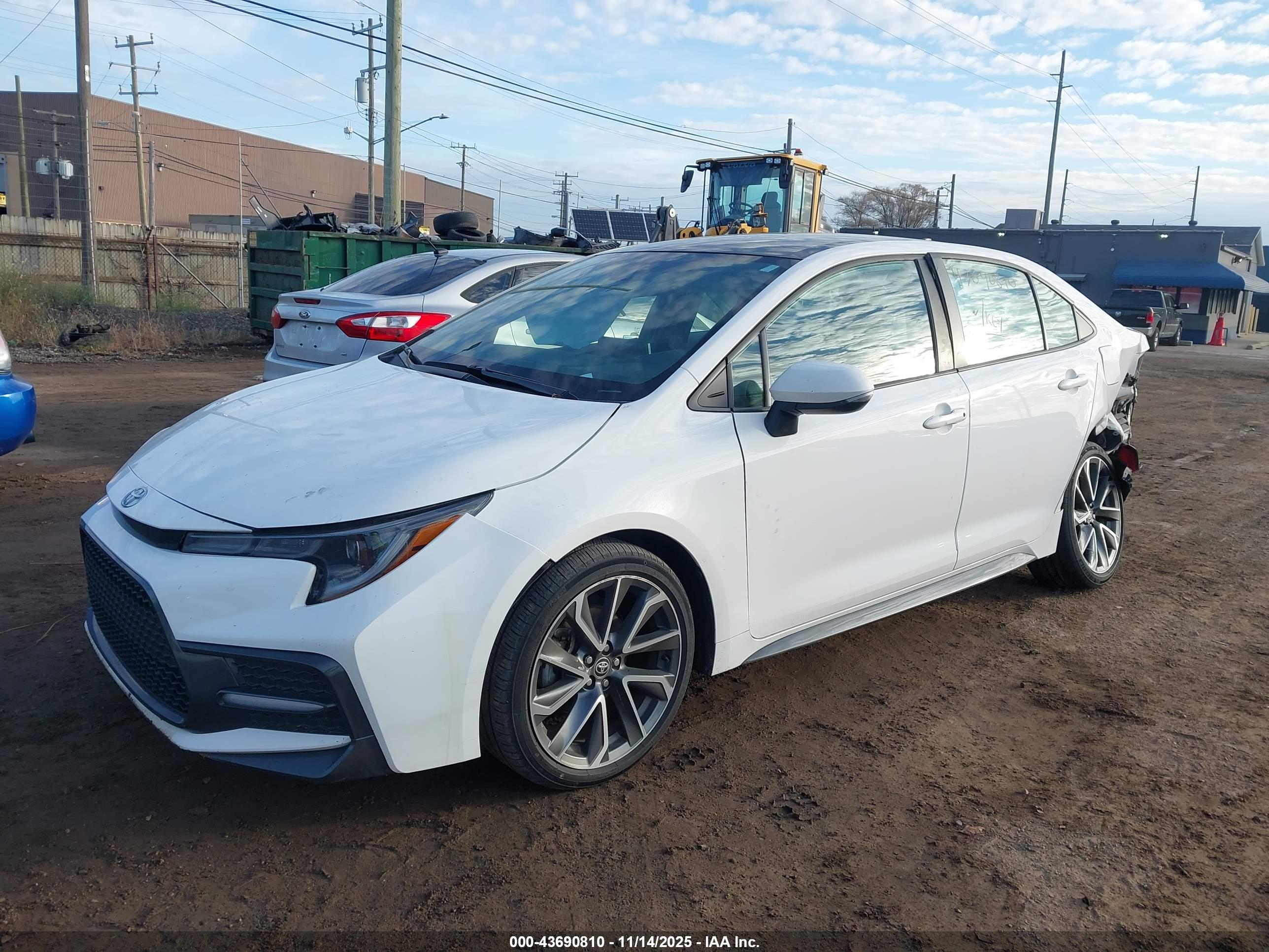 TOYOTA COROLLA image 2