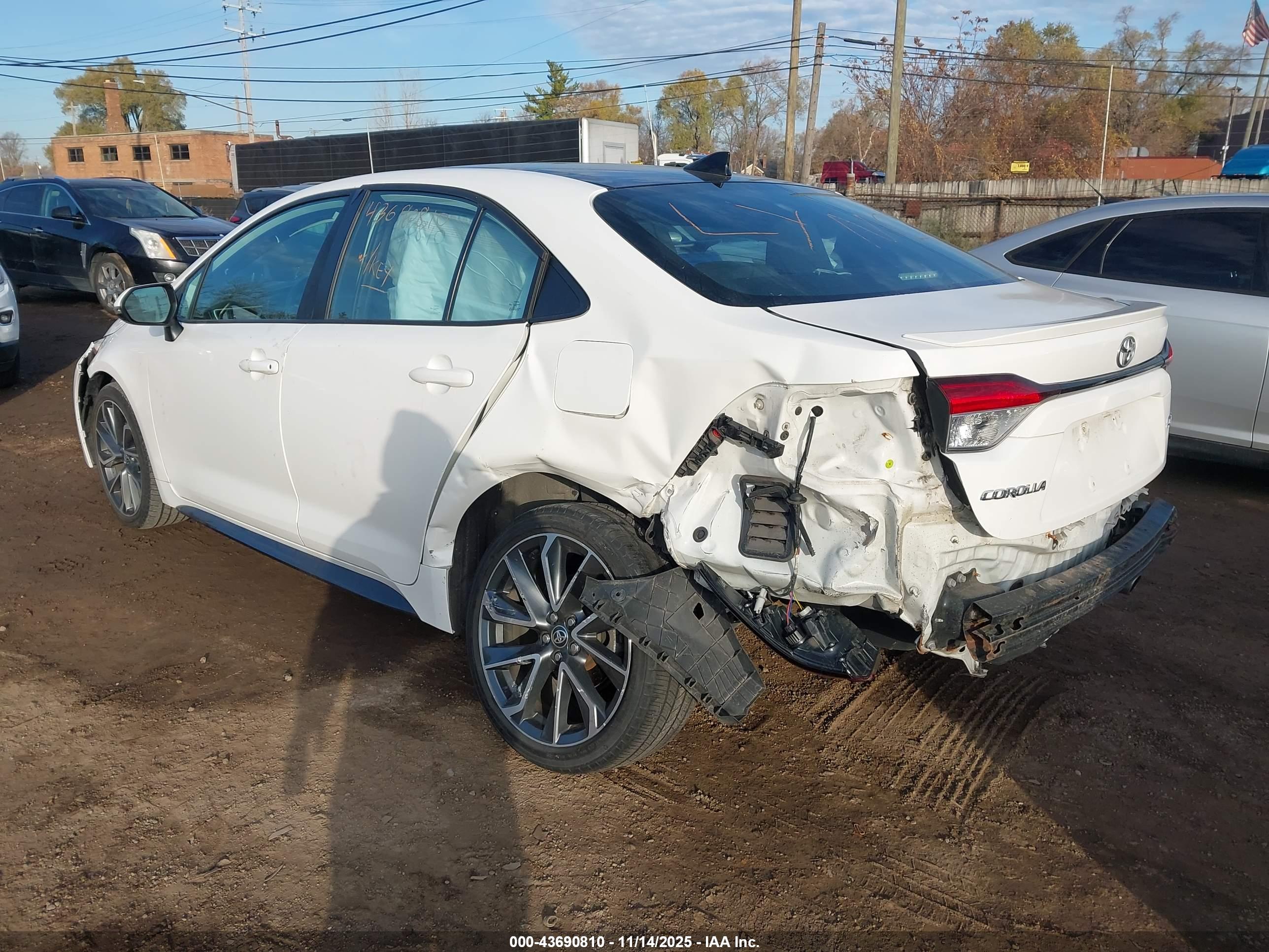 TOYOTA COROLLA image 3