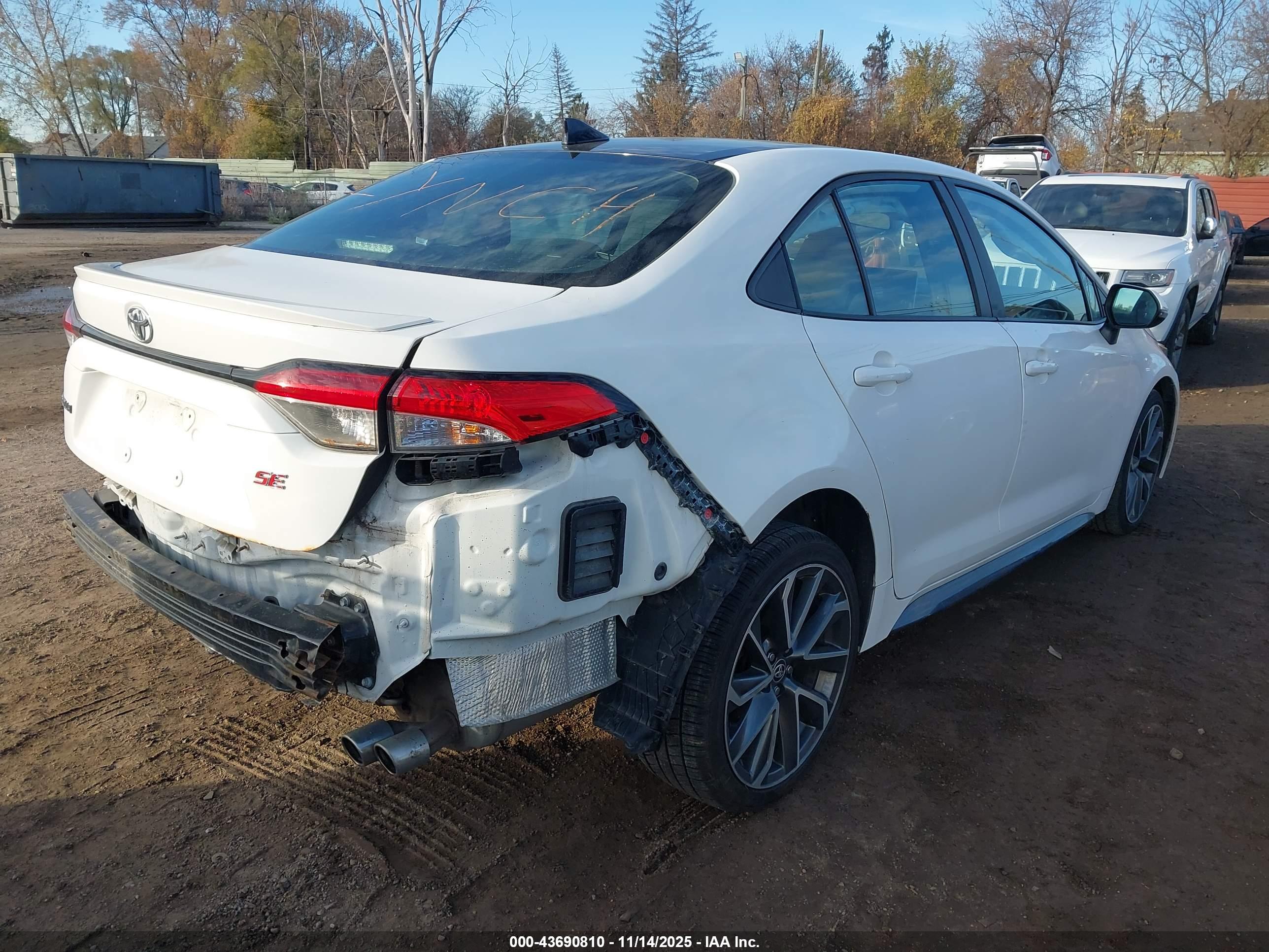 TOYOTA COROLLA image 4