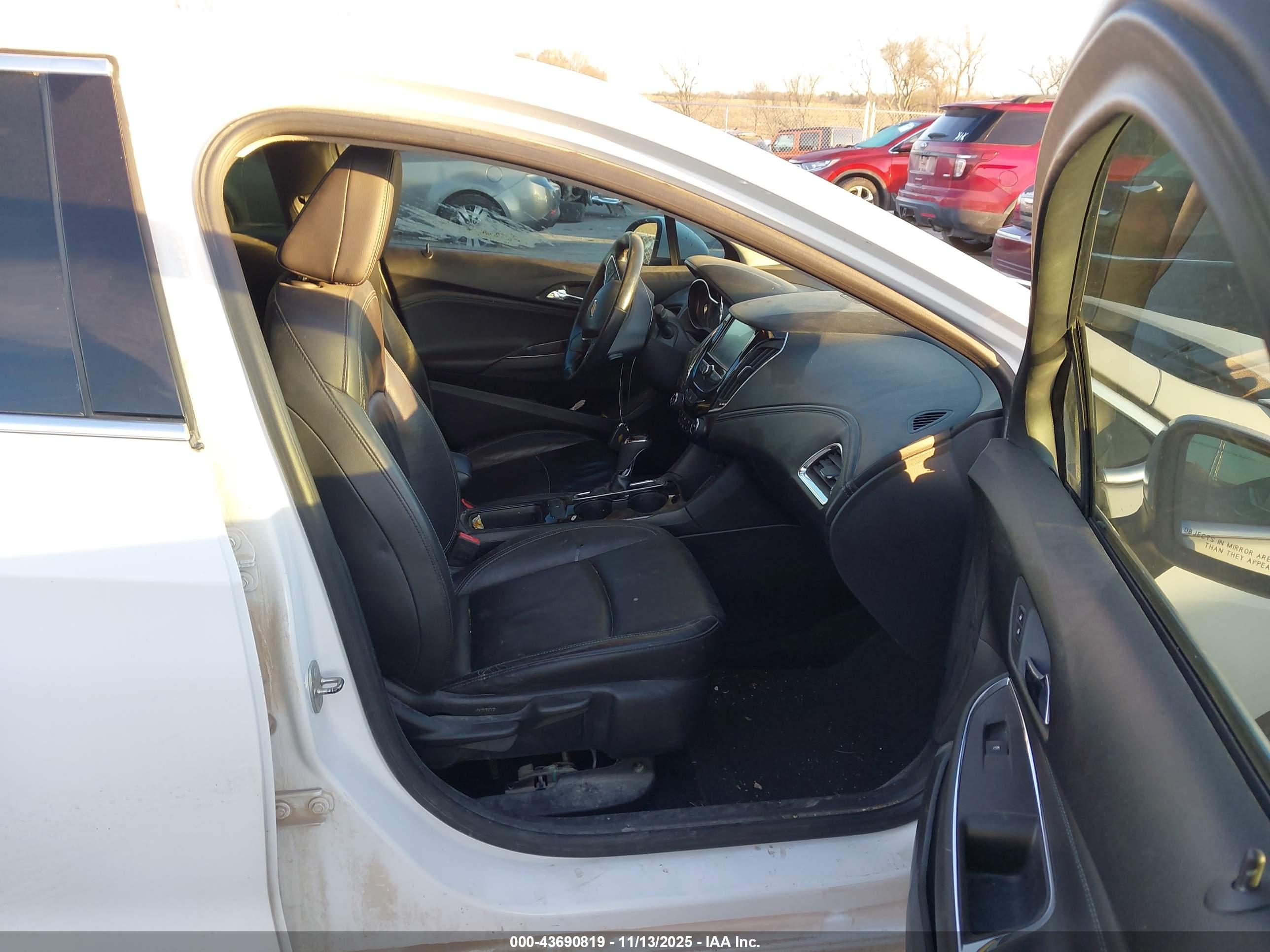 CHEVROLET CRUZE image 5