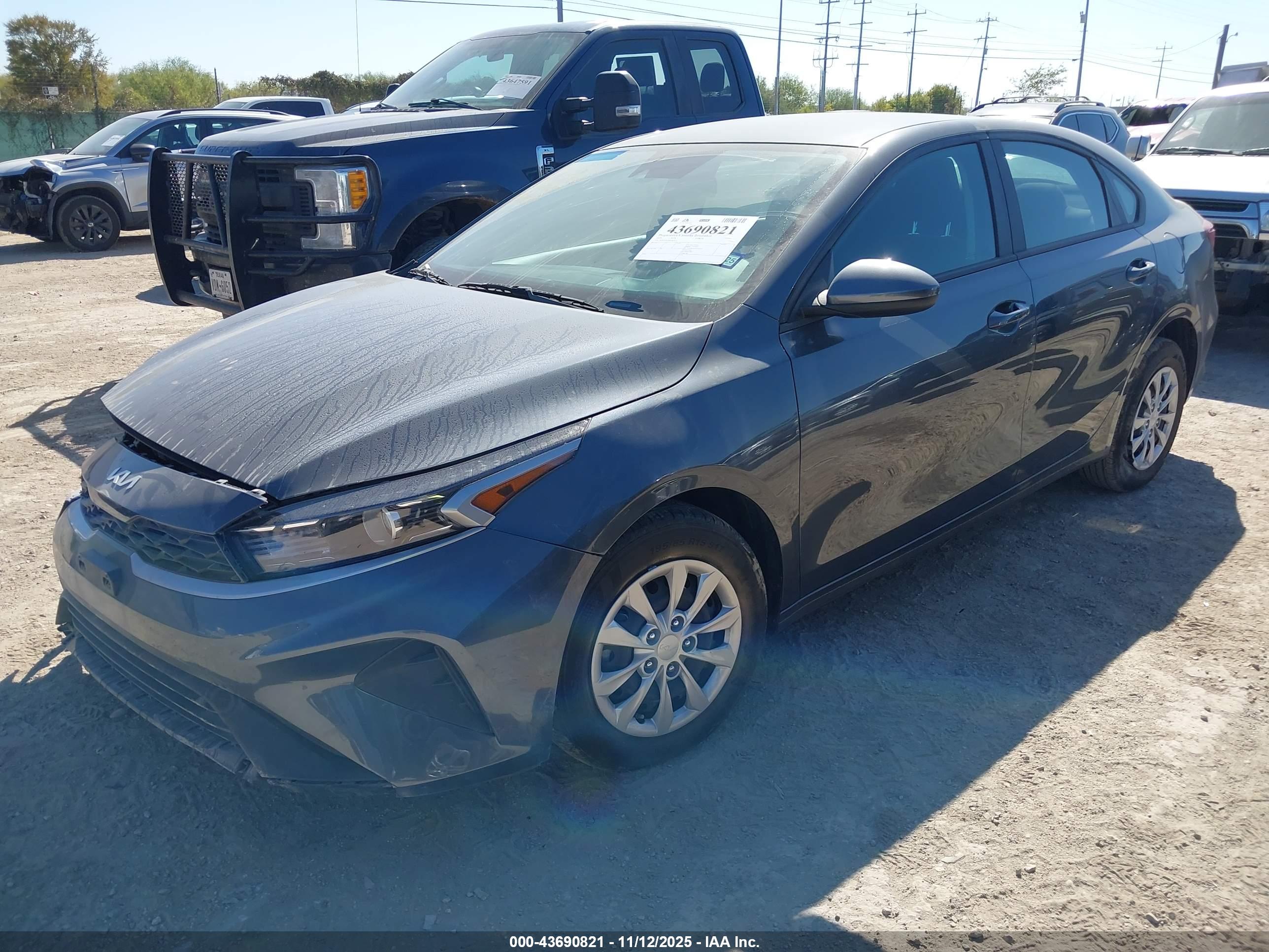KIA FORTE image 2